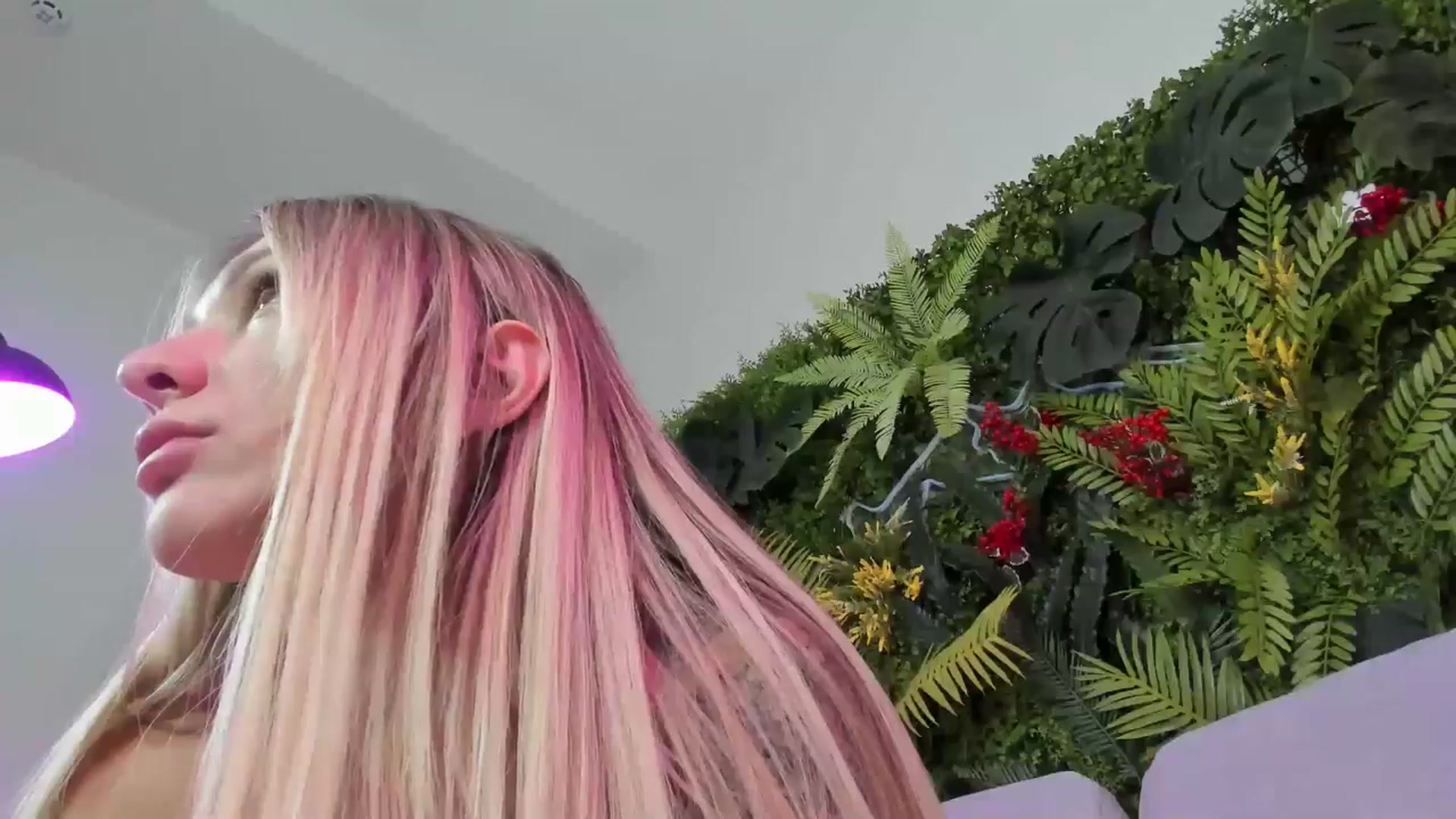 Gallery image thumbnail from Horny_Blond's myfreecams stream on, 08/05/2025, 11:08 image 18 of 20