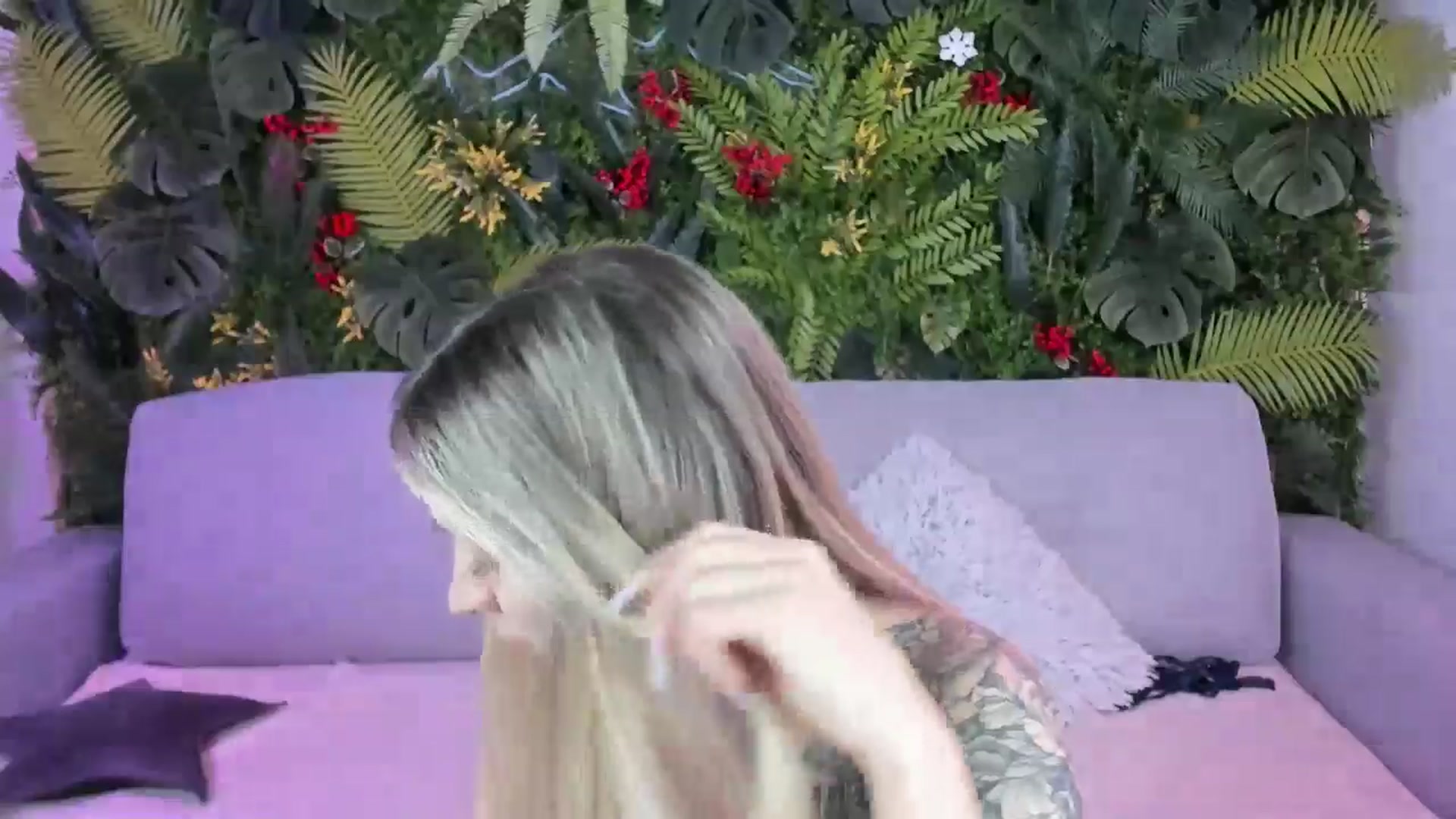 Gallery image thumbnail from Horny_Blond's myfreecams stream on, 08/05/2025, 13:56 image 3 of 20