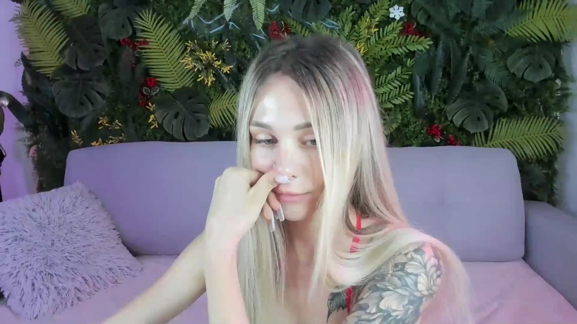 Gallery image thumbnail from Horny_Blond's myfreecams stream on, 08/09/2025, 08:42 image 13 of 20