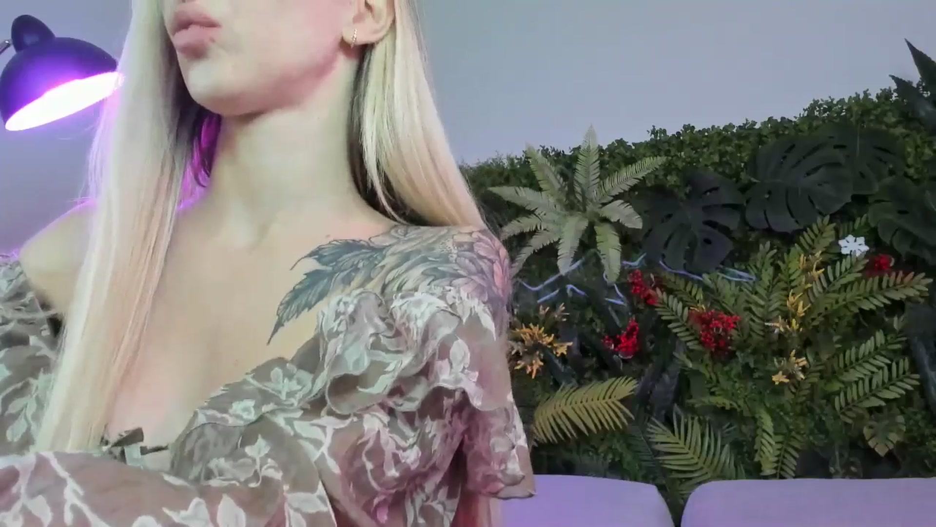 Gallery image thumbnail from Horny_Blond's myfreecams stream on, 08/10/2025, 08:54 image 17 of 20