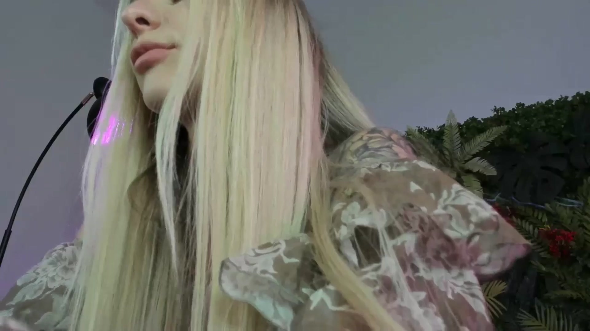 Gallery image thumbnail from Horny_Blond's myfreecams stream on, 08/10/2025, 09:38 image 3 of 20