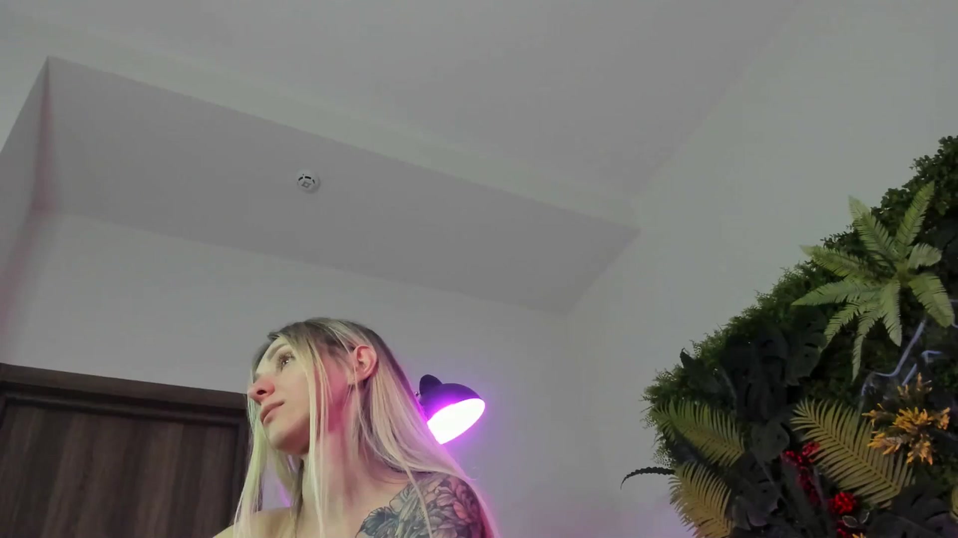 Gallery image thumbnail from Horny_Blond's myfreecams stream on, 08/10/2025, 10:54 image 5 of 20