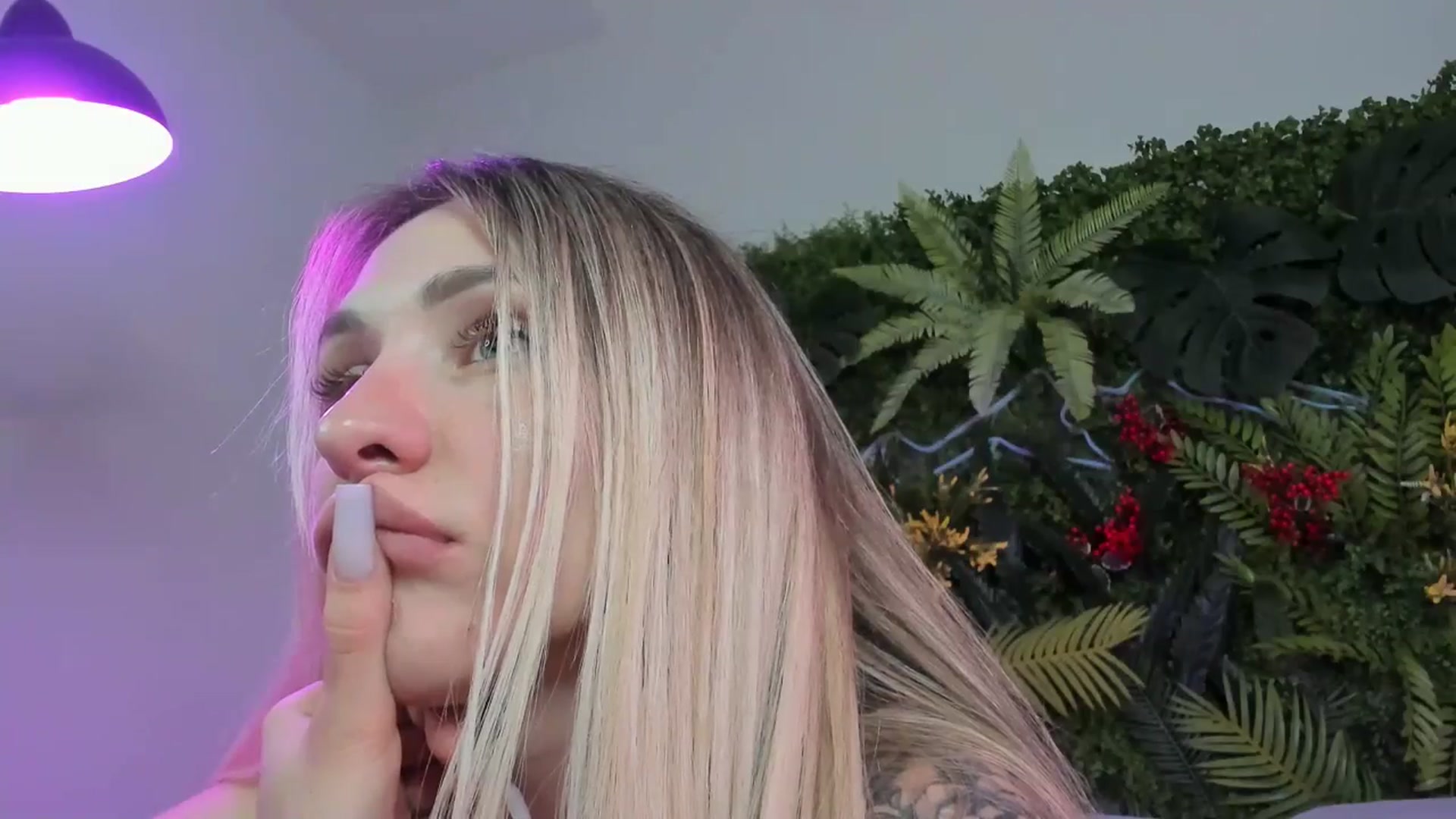 Gallery image thumbnail from Horny_Blond's myfreecams stream on, 08/10/2025, 12:48 image 20 of 20