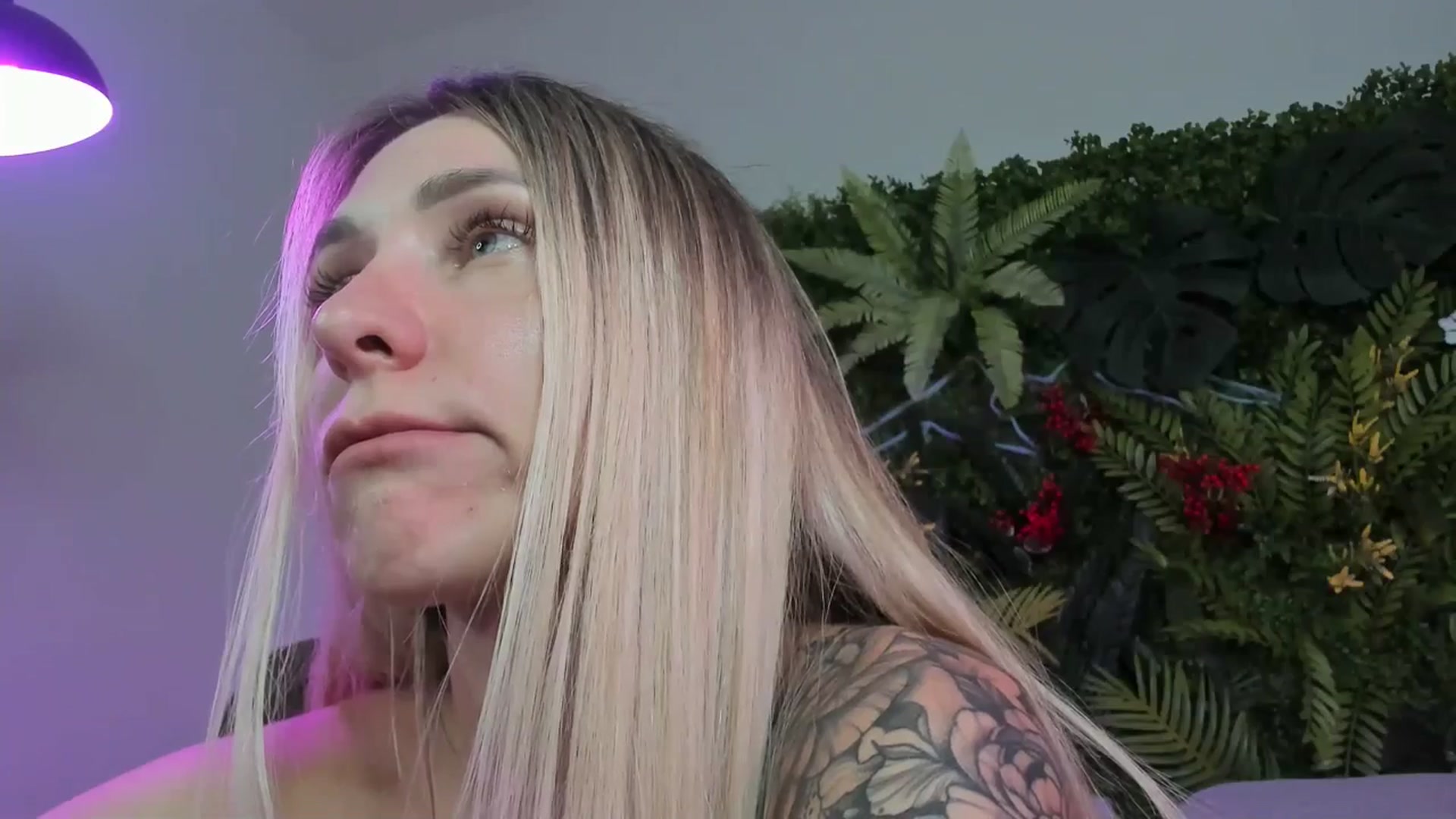 Gallery image thumbnail from Horny_Blond's myfreecams stream on, 08/10/2025, 13:52 image 8 of 20