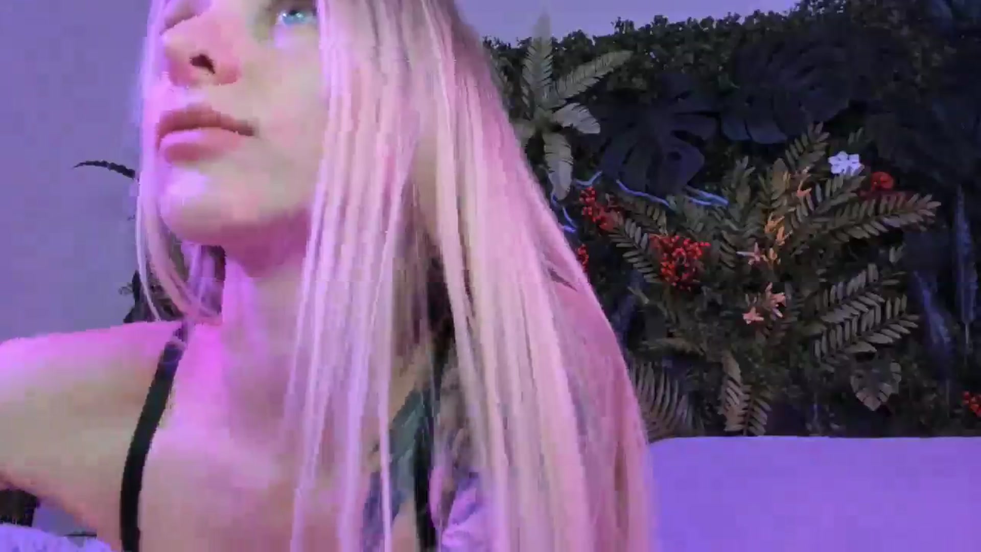 Gallery image thumbnail from Horny_Blond's myfreecams stream on, 08/12/2025, 08:51 image 7 of 20