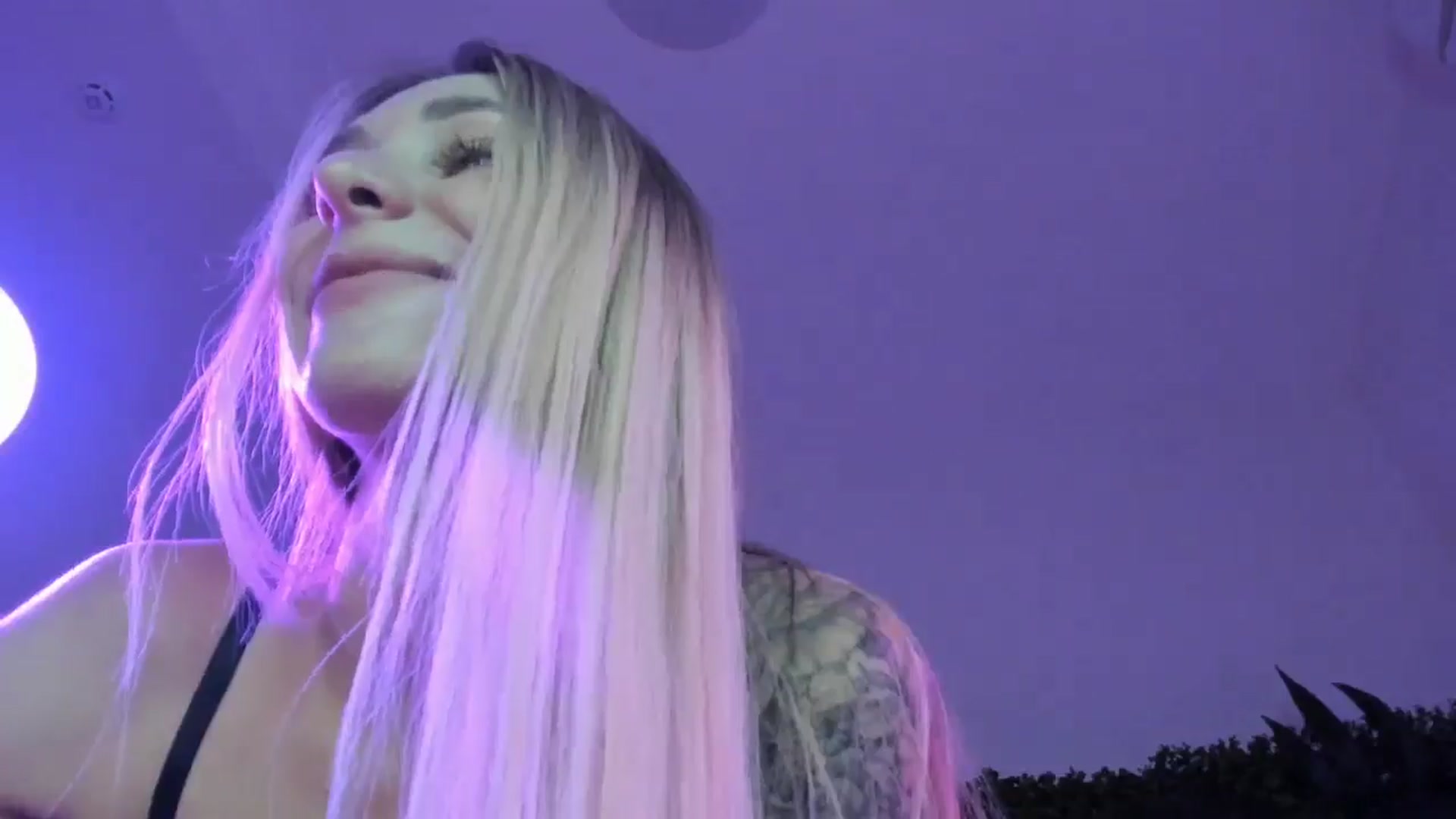 Gallery image thumbnail from Horny_Blond's myfreecams stream on, 08/12/2025, 08:51 image 9 of 20