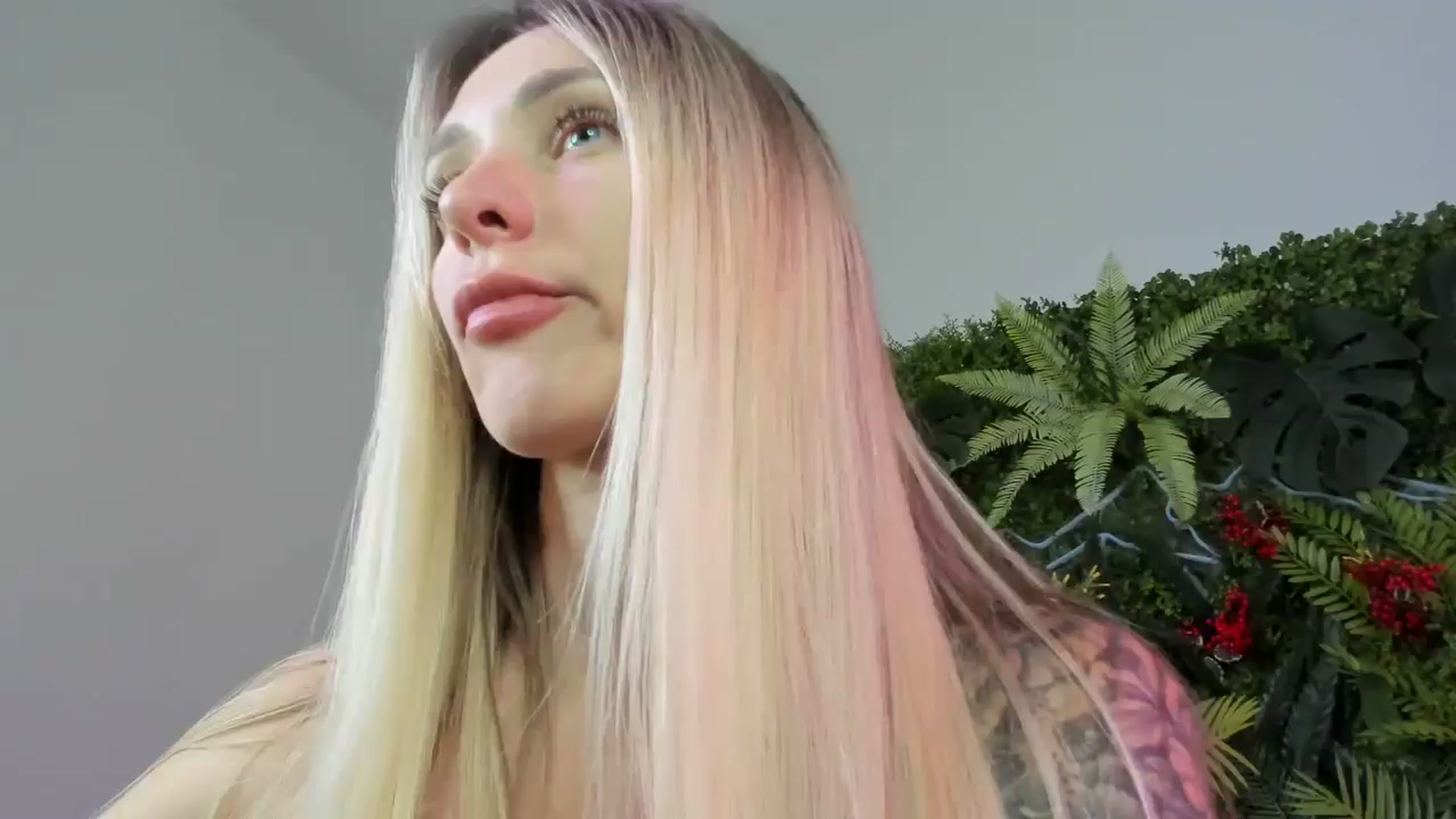 Gallery image thumbnail from Horny_Blond's myfreecams stream on, 08/16/2025, 12:38 image 1 of 20