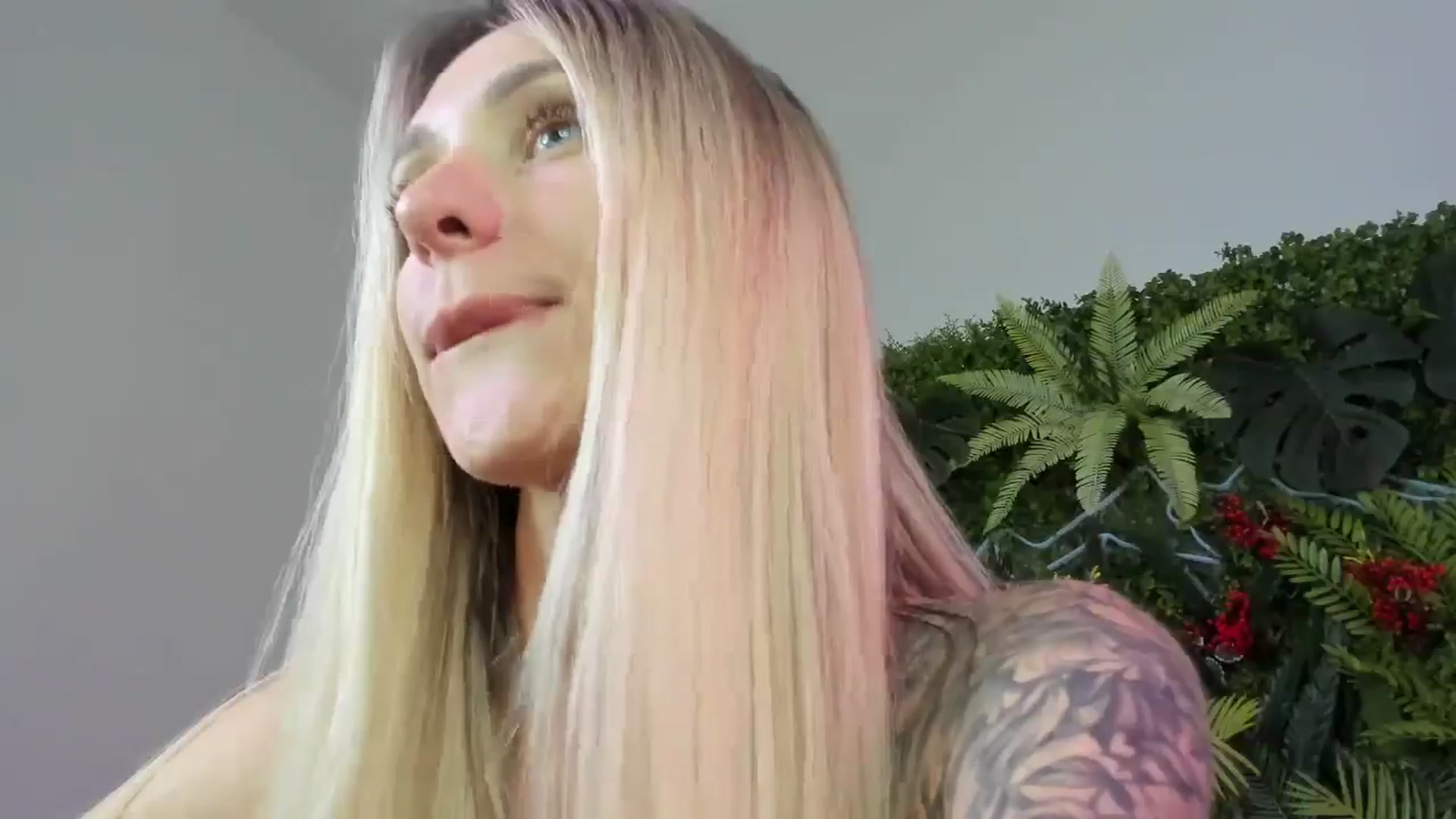 Gallery image thumbnail from Horny_Blond's myfreecams stream on, 08/16/2025, 12:38 image 2 of 20
