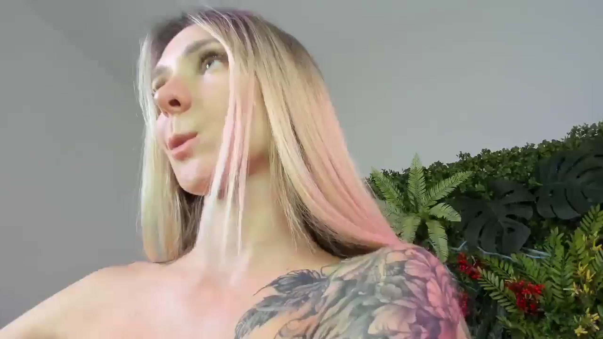 Gallery image thumbnail from Horny_Blond's myfreecams stream on, 08/16/2025, 12:38 image 5 of 20