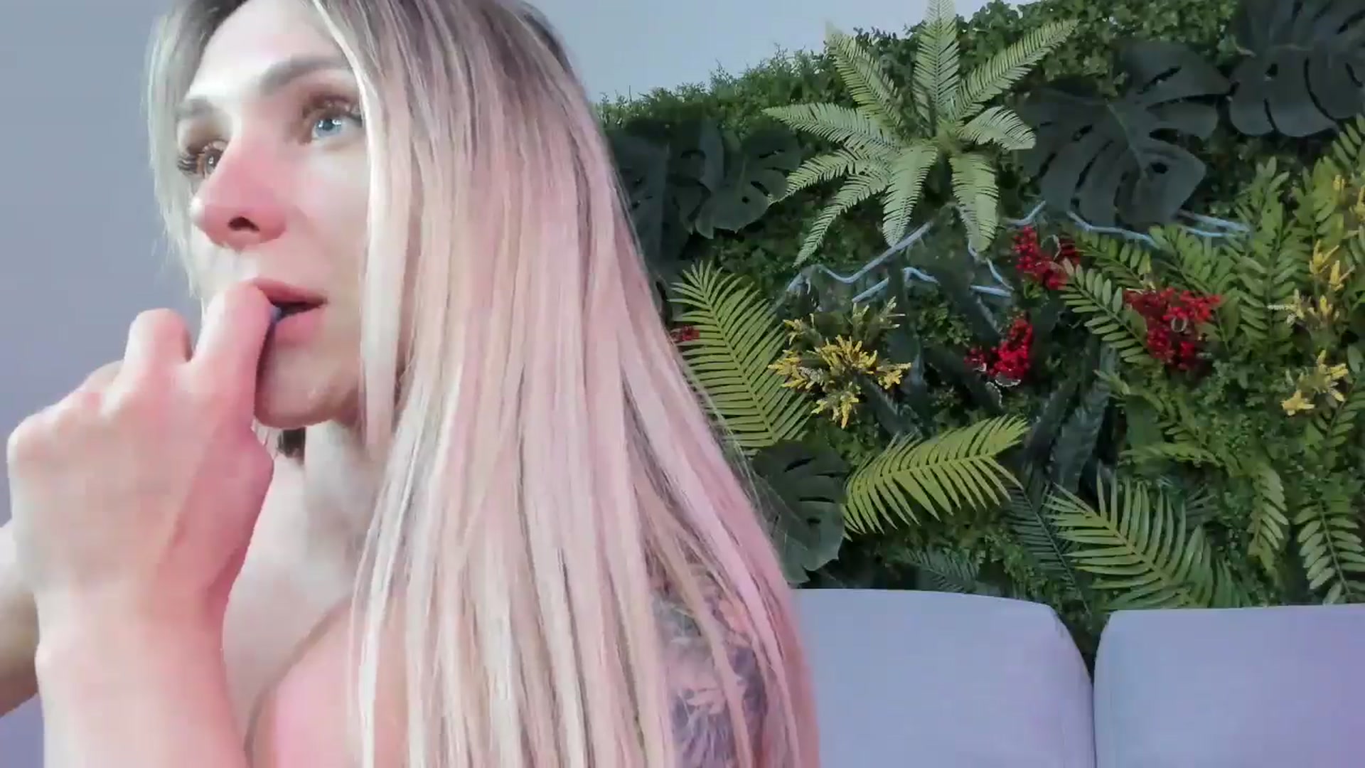 Gallery image thumbnail from Horny_Blond's myfreecams stream on, 08/16/2025, 13:53 image 7 of 20