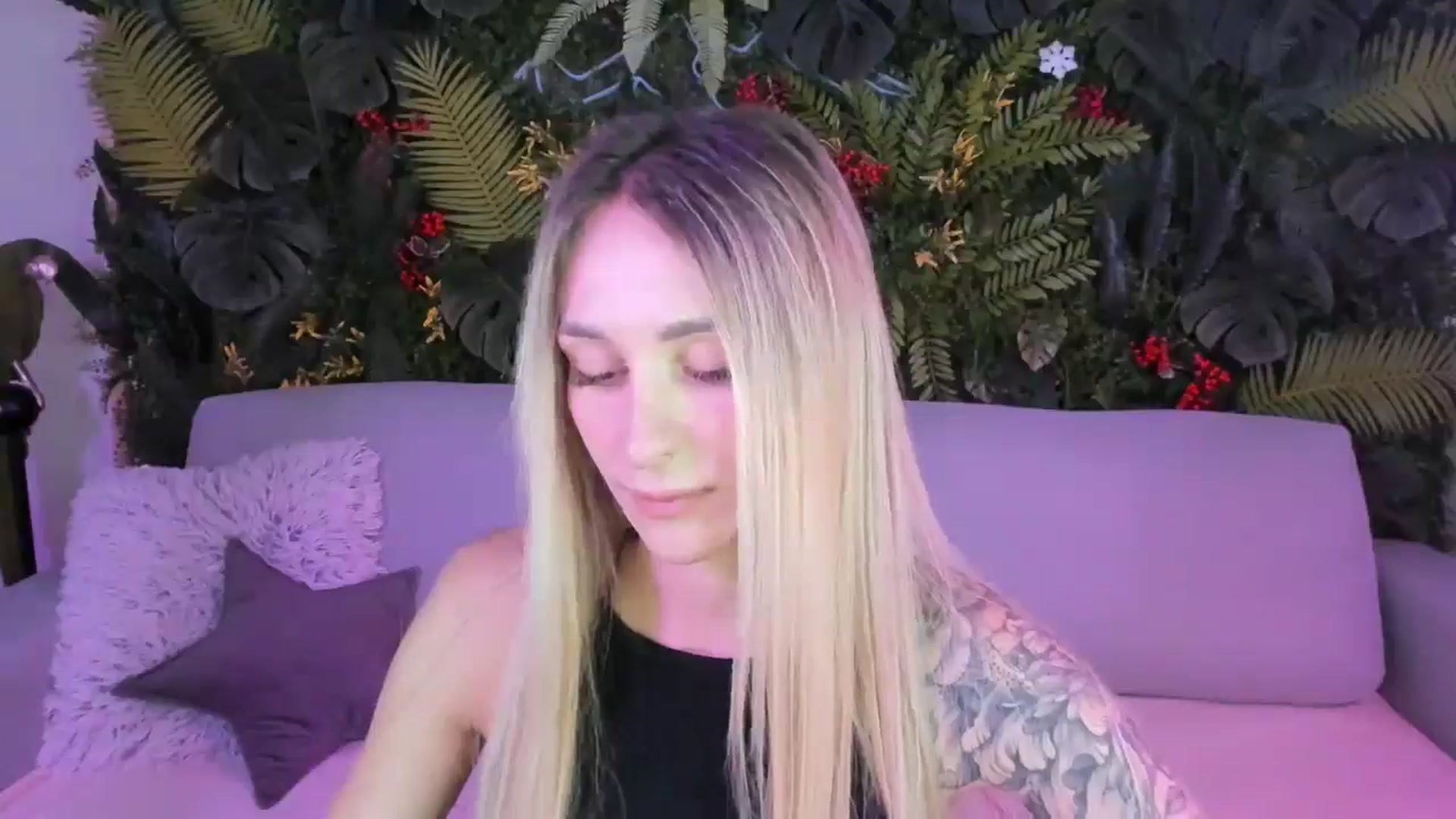 Gallery image thumbnail from Horny_Blond's myfreecams stream on, 08/17/2025, 08:08 image 2 of 20