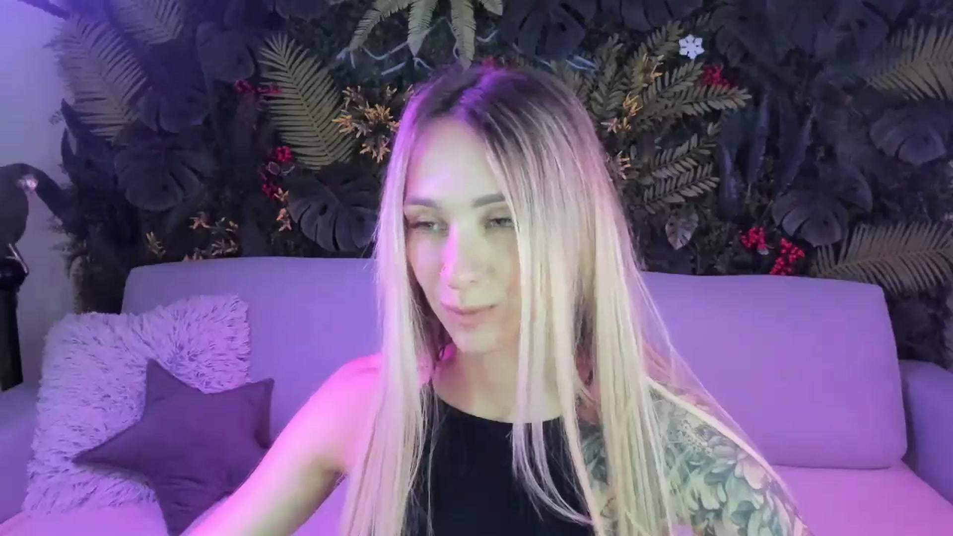 Gallery image thumbnail from Horny_Blond's myfreecams stream on, 08/17/2025, 08:08 image 18 of 20