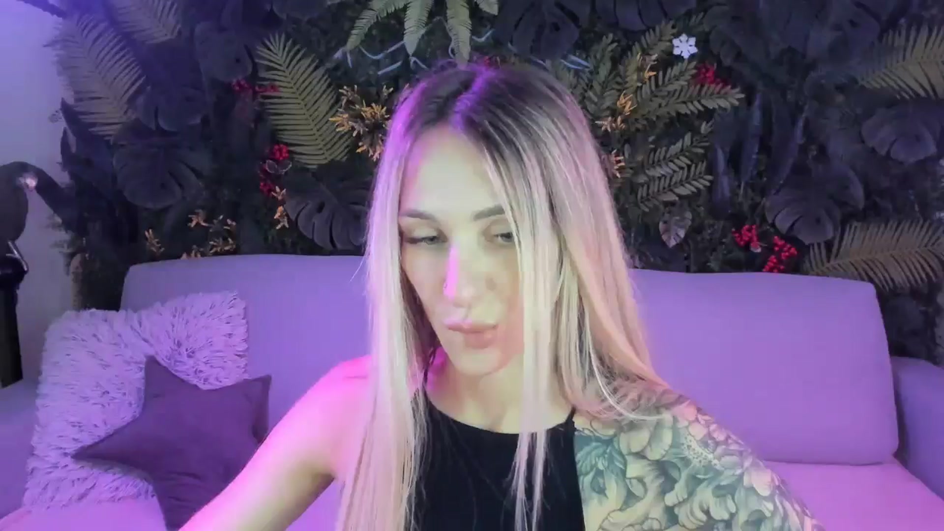 Gallery image thumbnail from Horny_Blond's myfreecams stream on, 08/17/2025, 08:08 image 20 of 20