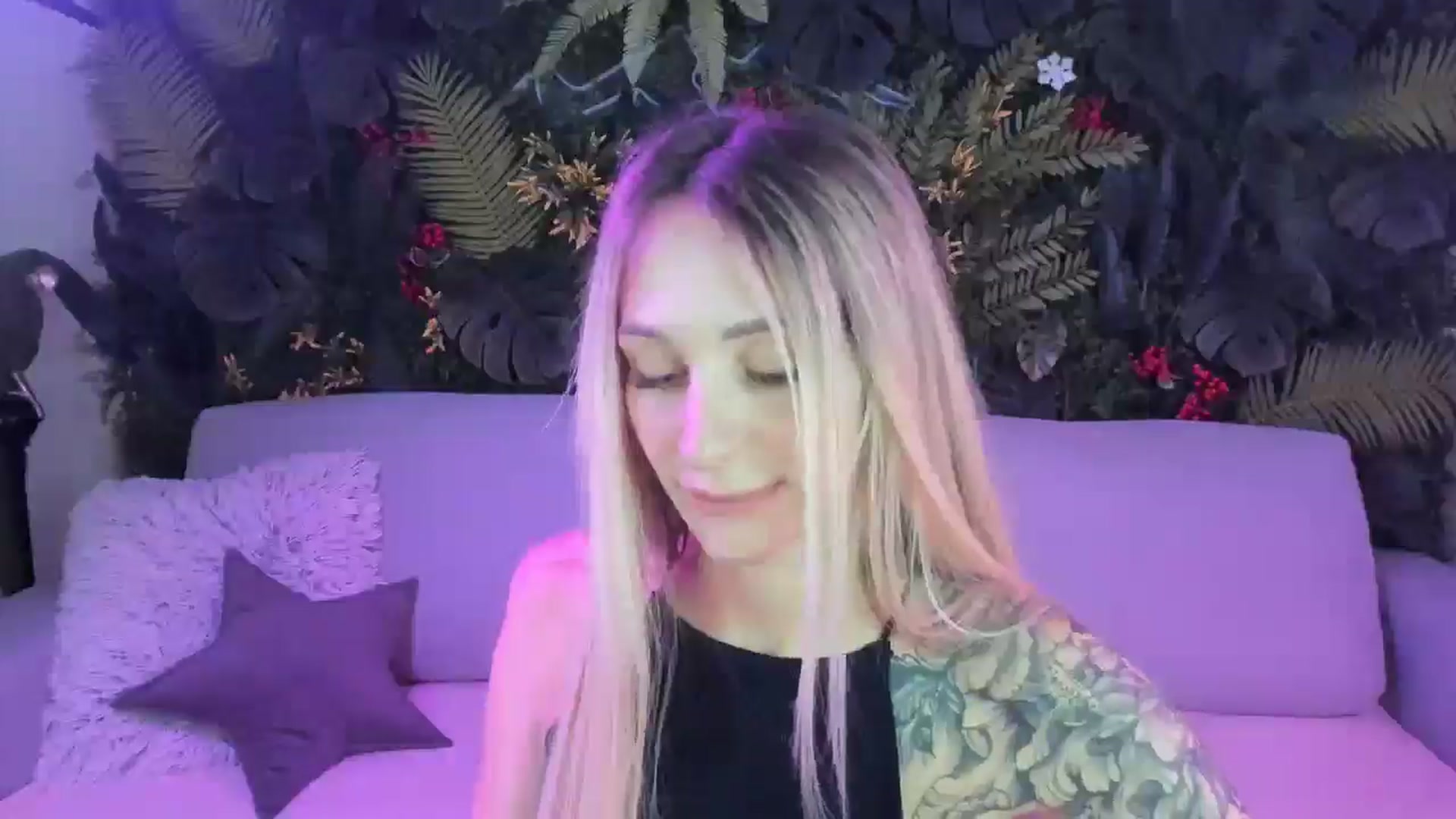 Gallery image thumbnail from Horny_Blond's myfreecams stream on, 08/17/2025, 08:08 image 19 of 20