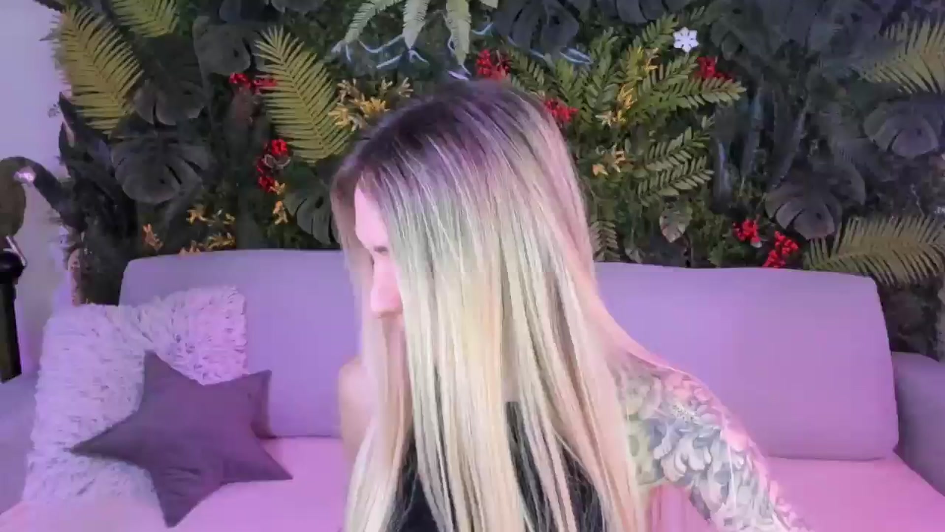 Gallery image thumbnail from Horny_Blond's myfreecams stream on, 08/17/2025, 08:08 image 1 of 20