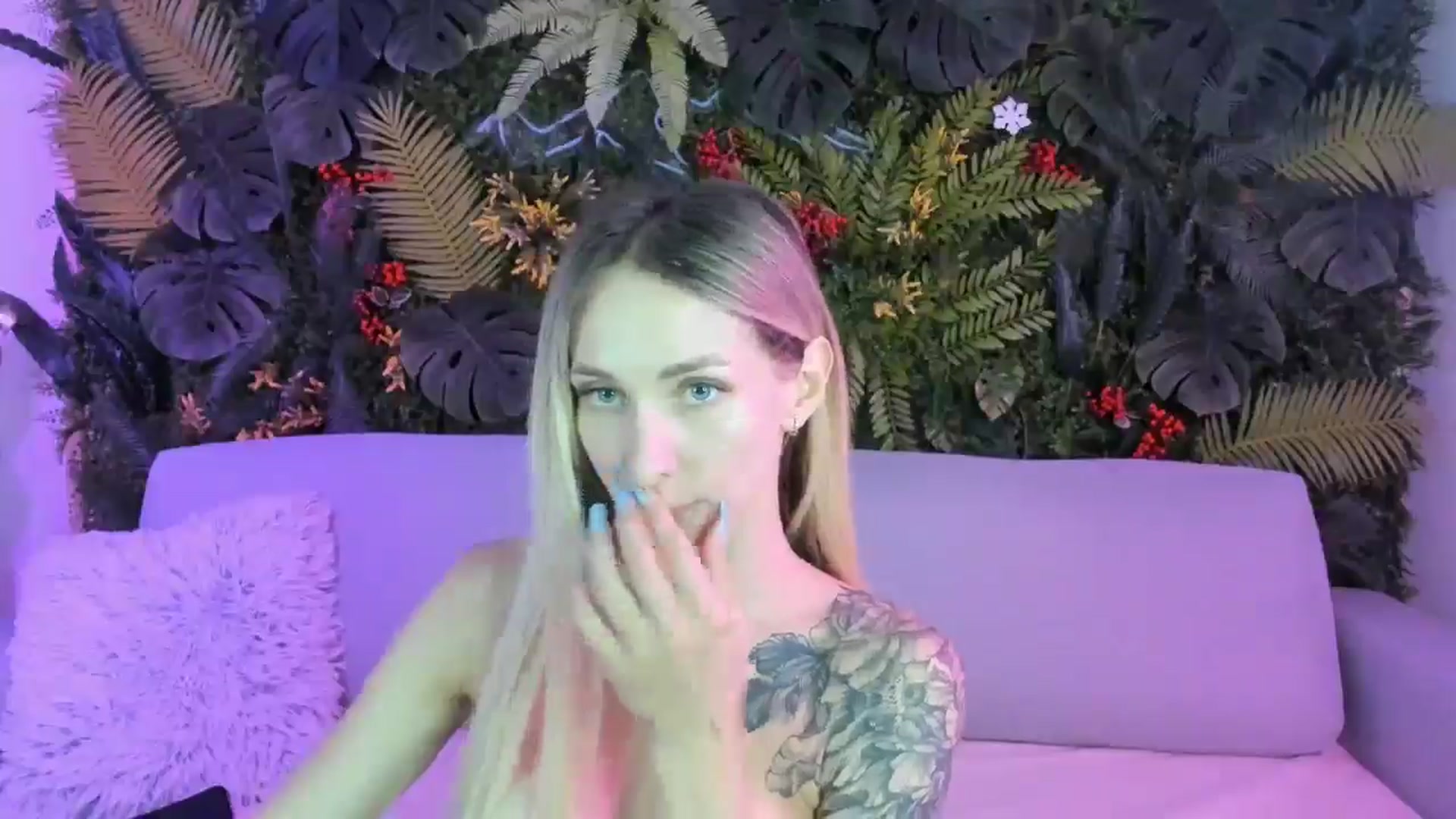 Gallery image thumbnail from Horny_Blond's myfreecams stream on, 08/17/2025, 08:55 image 16 of 20