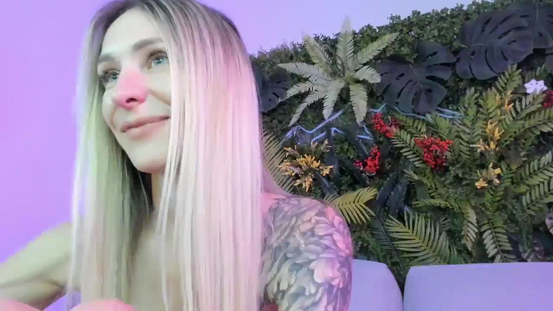 Gallery image thumbnail from Horny_Blond's myfreecams stream on, 08/17/2025, 08:55 image 10 of 20
