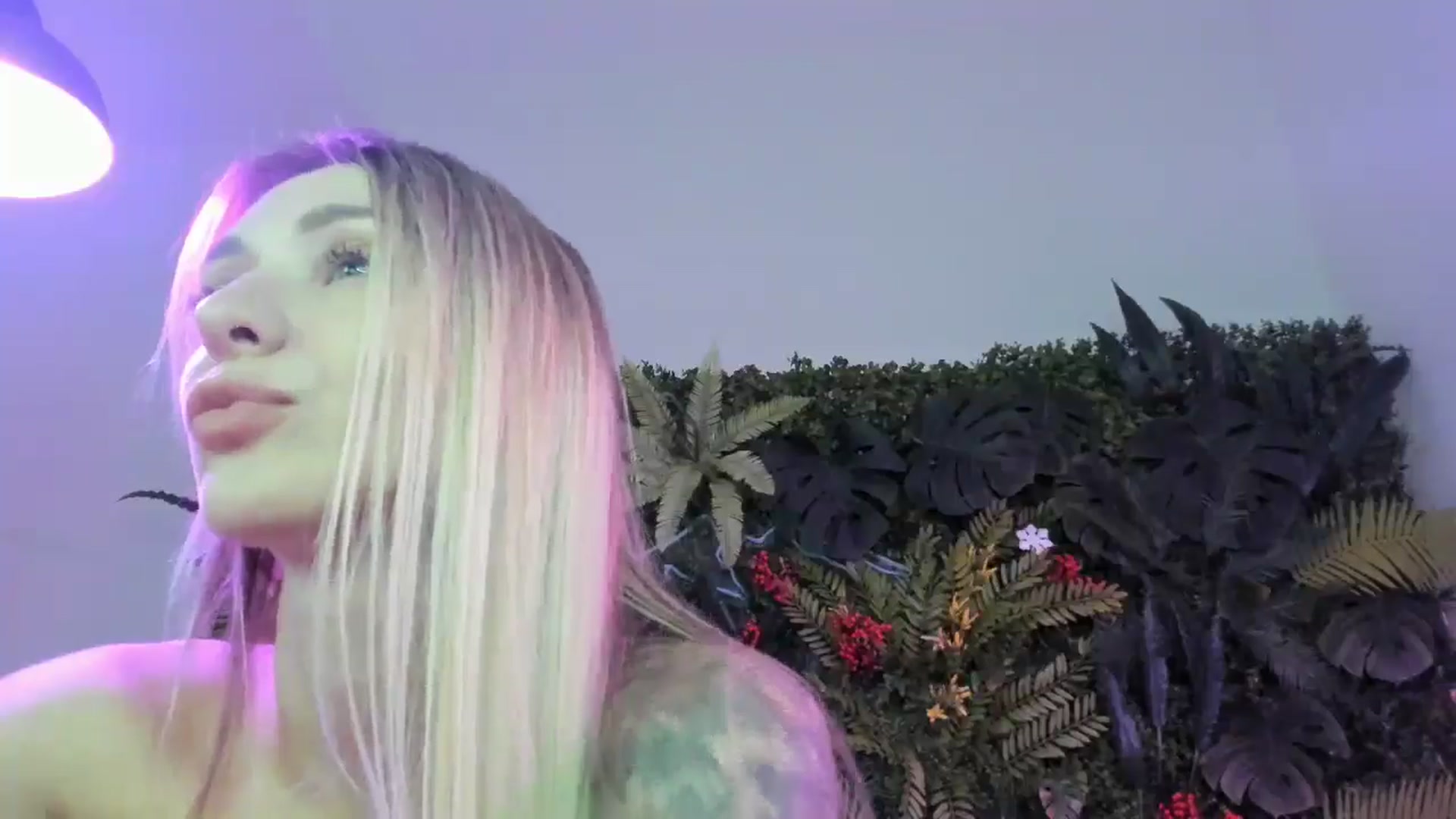 Gallery image thumbnail from Horny_Blond's myfreecams stream on, 08/17/2025, 09:27 image 6 of 20