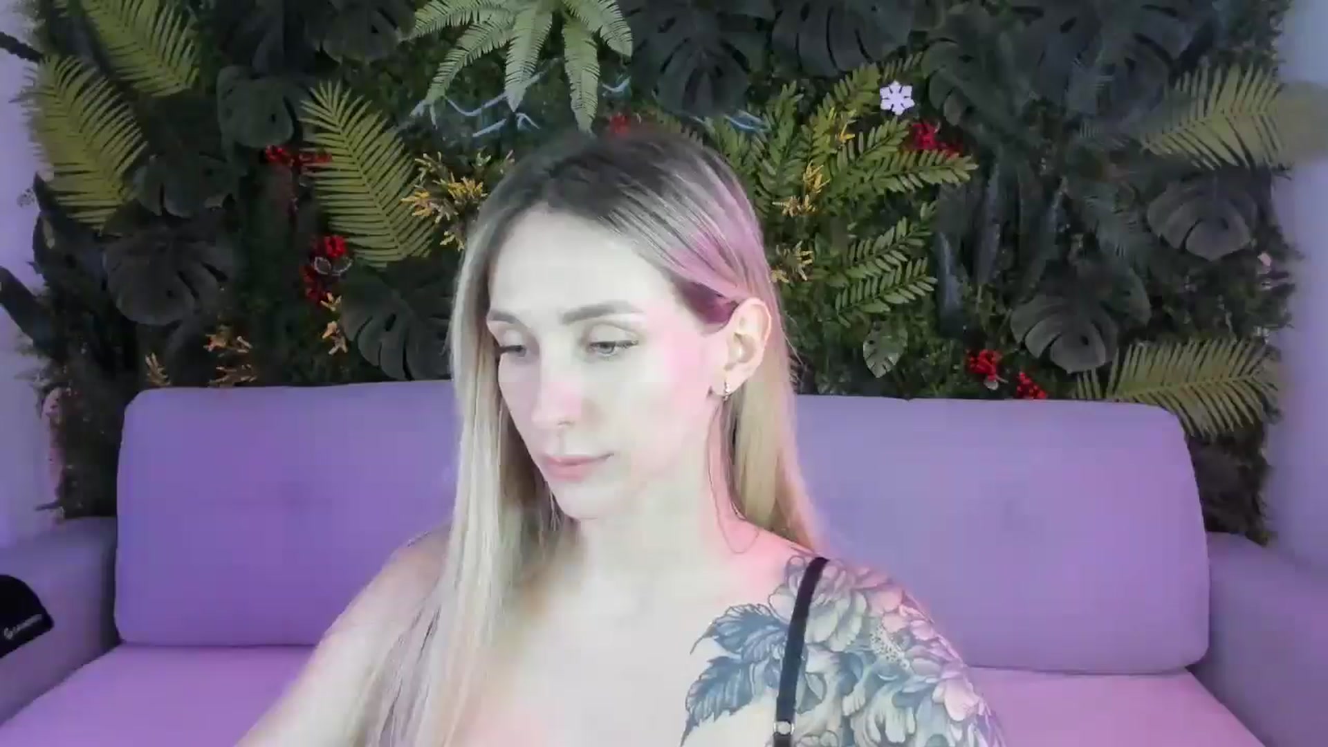 Gallery image thumbnail from Horny_Blond's myfreecams stream on, 08/18/2025, 08:24 image 18 of 20