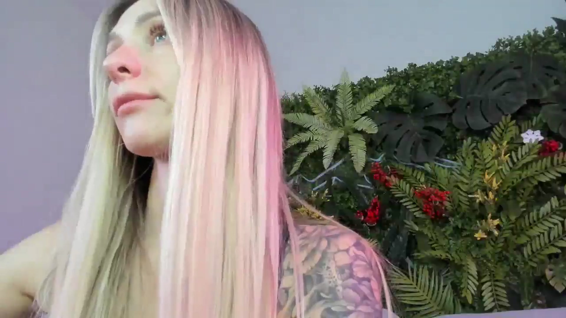 Gallery image thumbnail from Horny_Blond's myfreecams stream on, 08/18/2025, 09:16 image 8 of 20