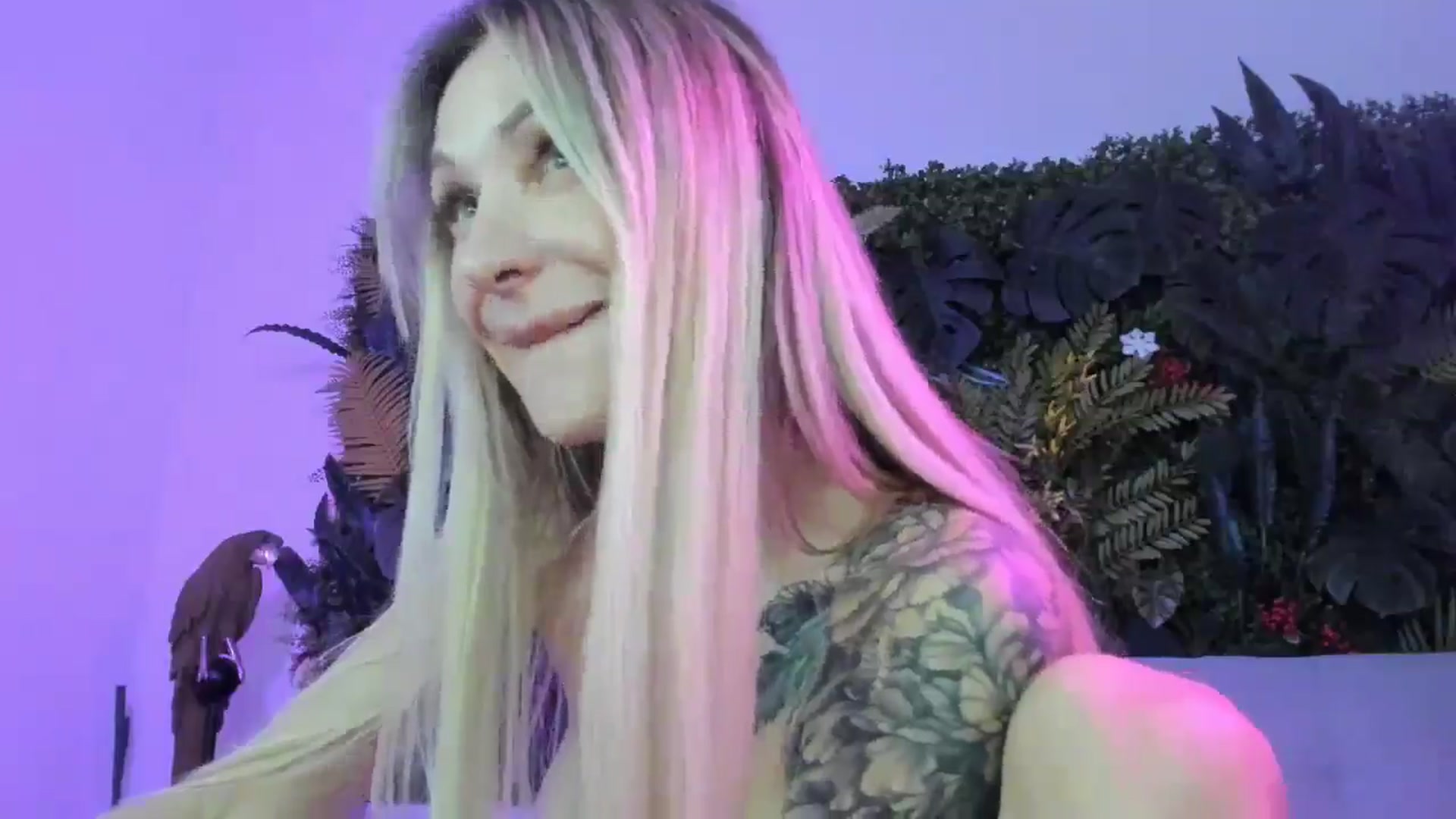 Gallery image thumbnail from Horny_Blond's myfreecams stream on, 08/18/2025, 13:34 image 19 of 20