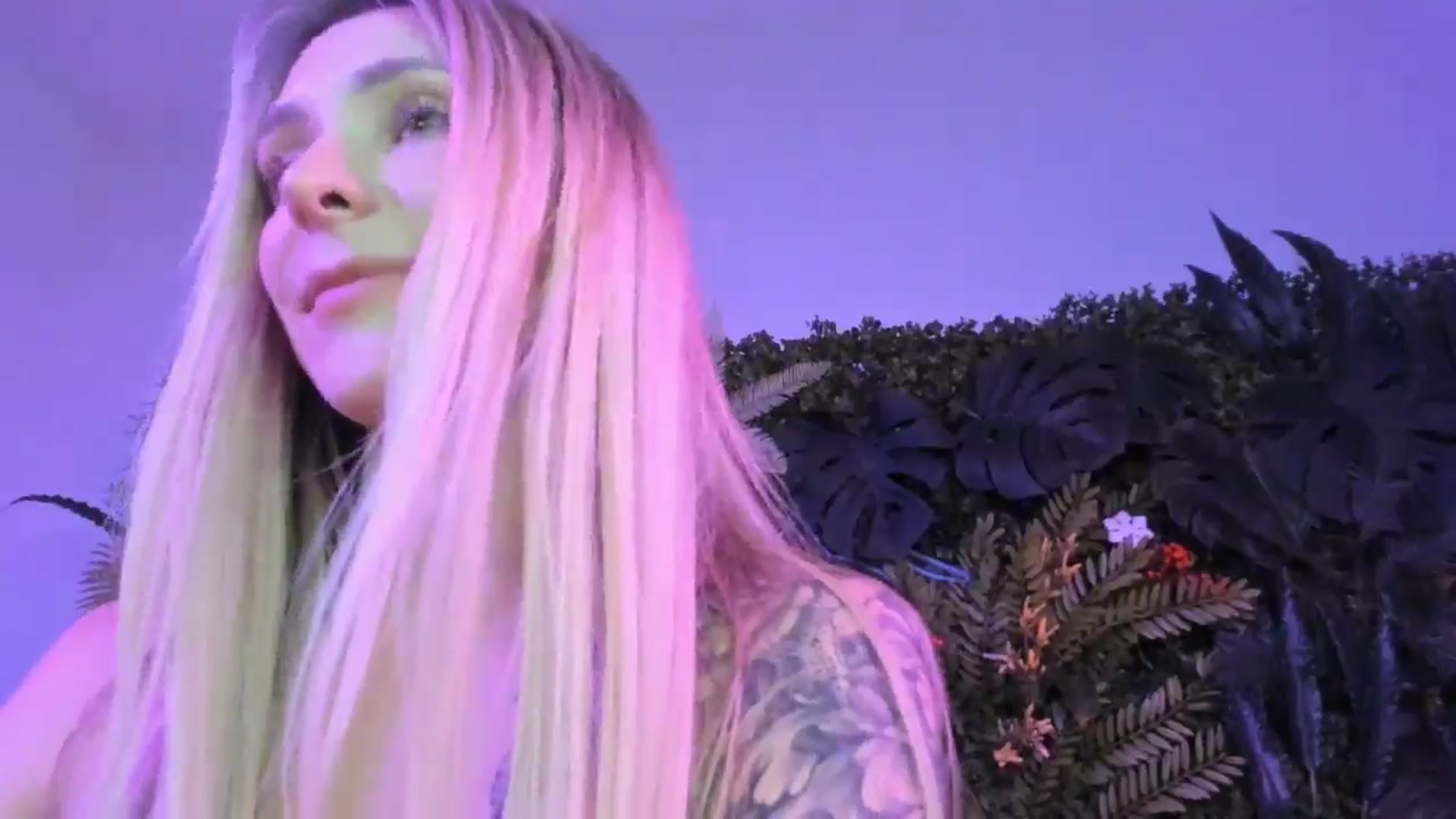 Gallery image thumbnail from Horny_Blond's myfreecams stream on, 08/23/2025, 09:08 image 12 of 20