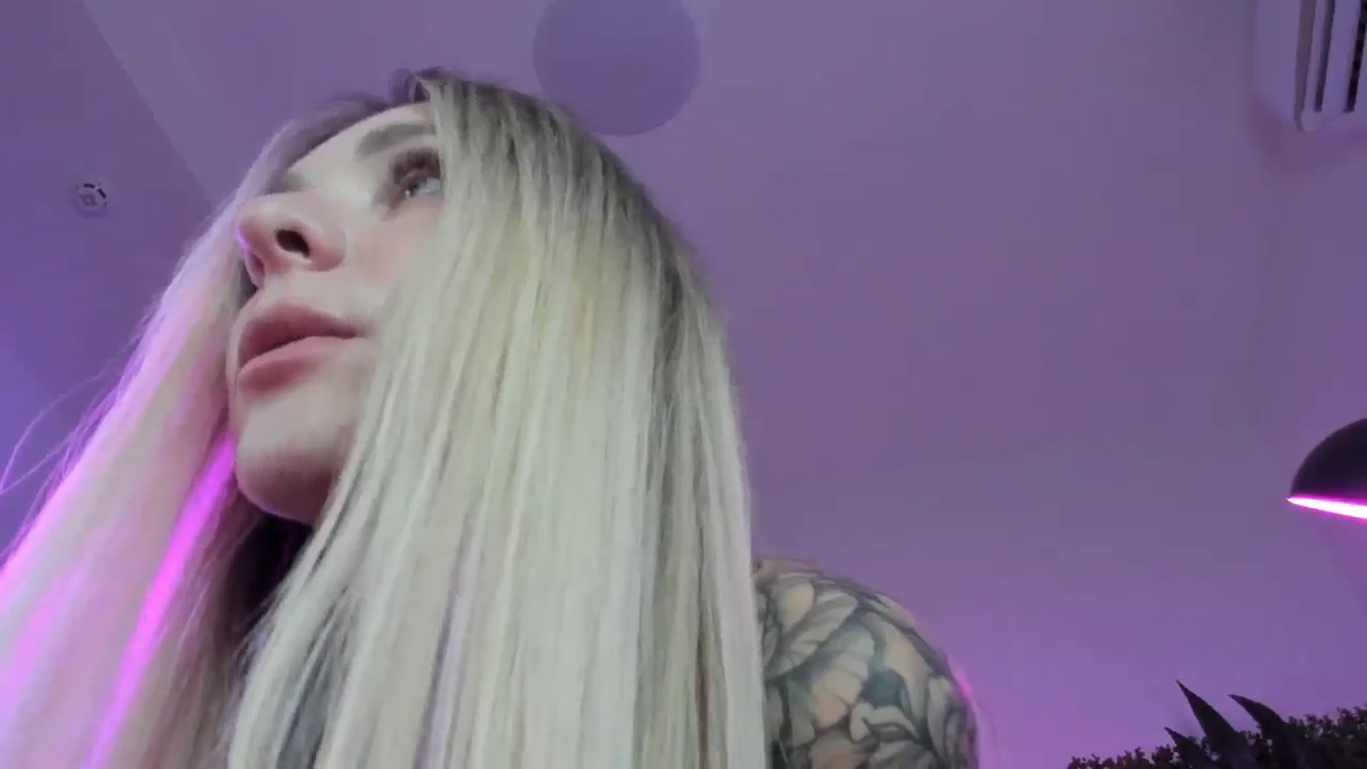 Gallery image thumbnail from Horny_Blond's myfreecams stream on, 08/24/2025, 09:07 image 5 of 20