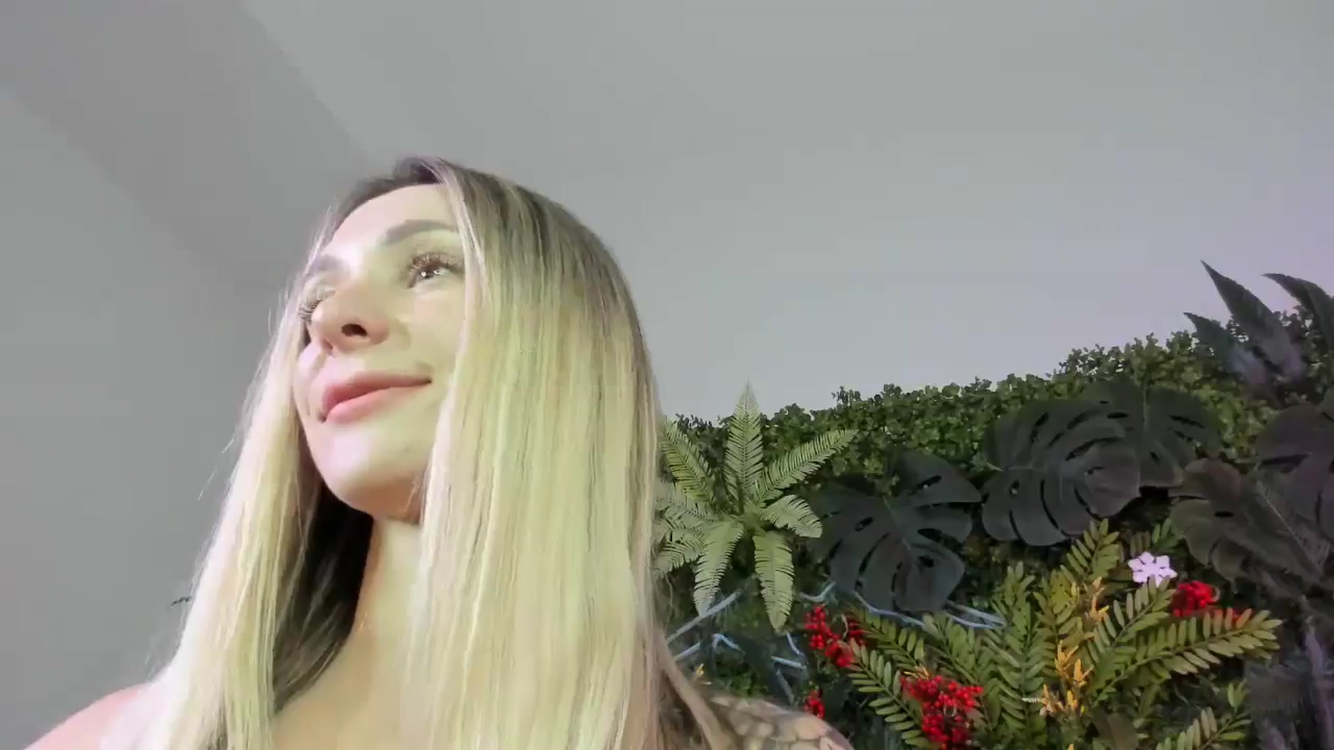 Gallery image thumbnail from Horny_Blond's myfreecams stream on, 08/25/2025, 08:46 image 3 of 20
