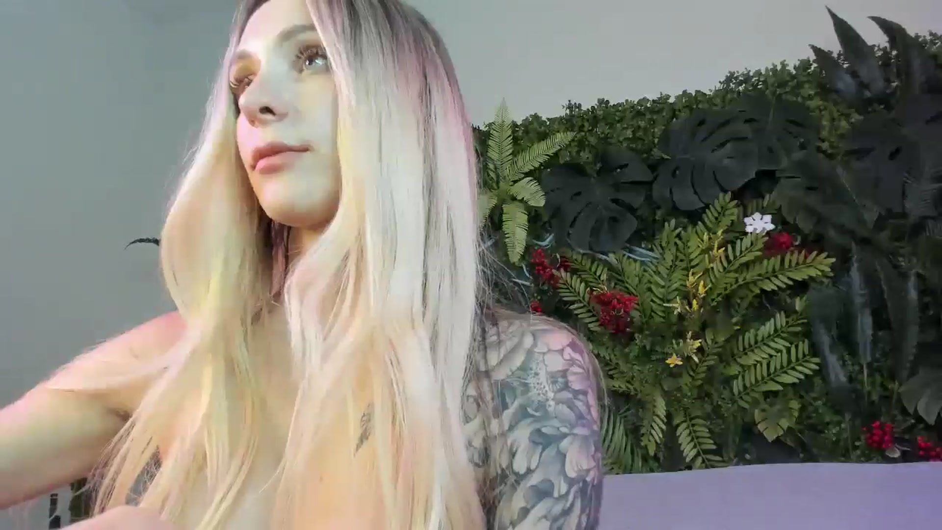 Gallery image thumbnail from Horny_Blond's myfreecams stream on, 08/26/2025, 10:31 image 2 of 20