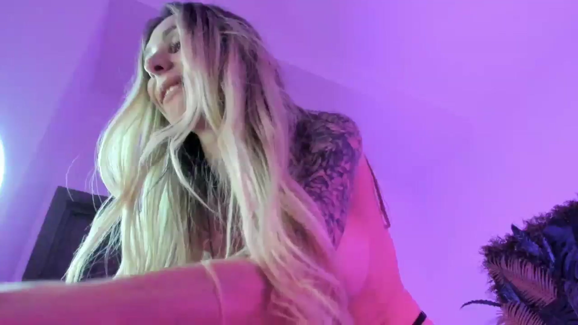 Gallery image thumbnail from Horny_Blond's myfreecams stream on, 08/26/2025, 11:18 image 19 of 20
