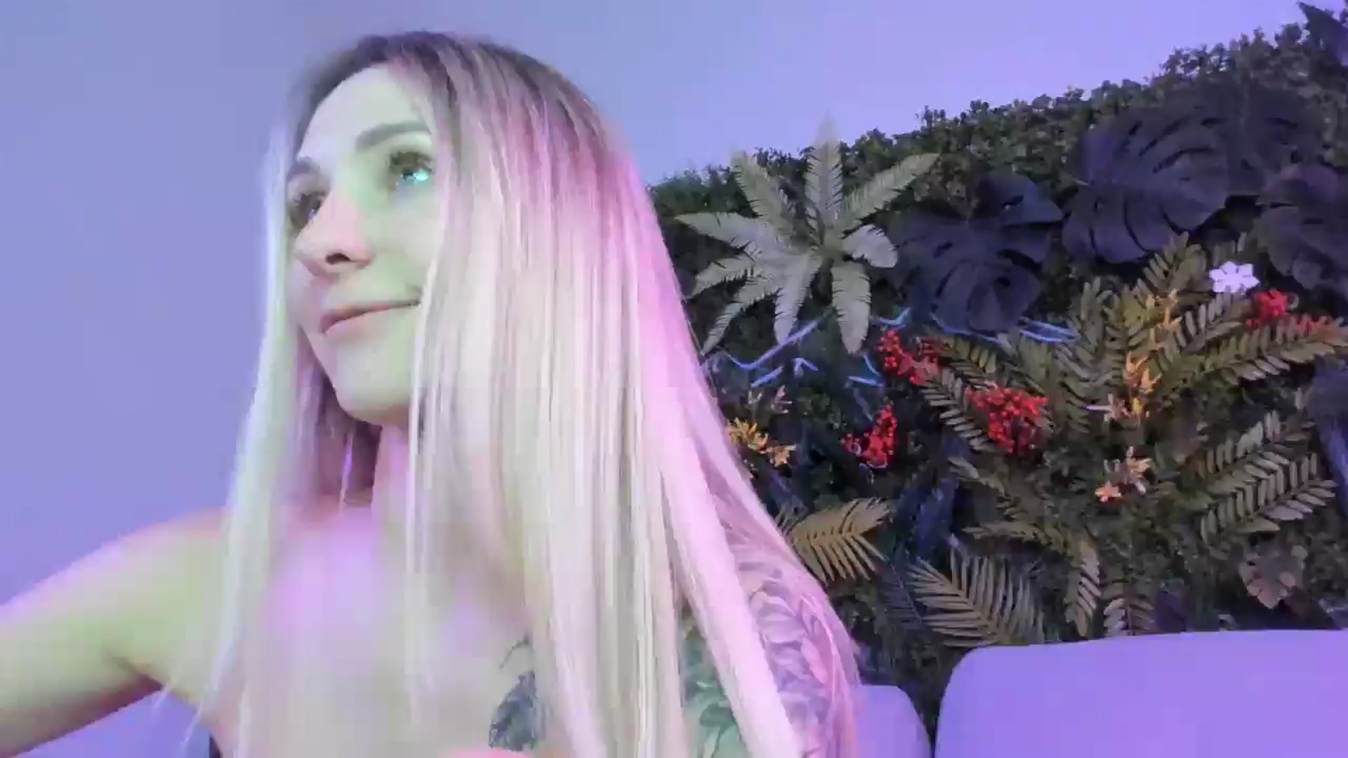 Gallery image thumbnail from Horny_Blond's myfreecams stream on, 08/30/2025, 11:52 image 5 of 20