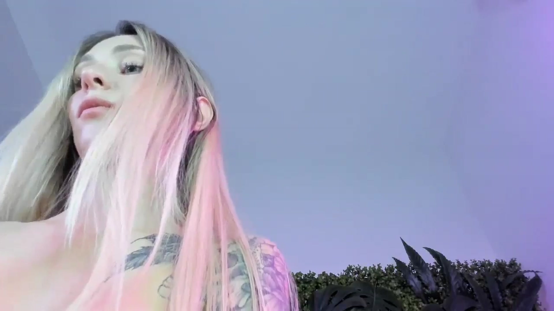 Gallery image thumbnail from Horny_Blond's myfreecams stream on, 08/31/2025, 09:31 image 10 of 20