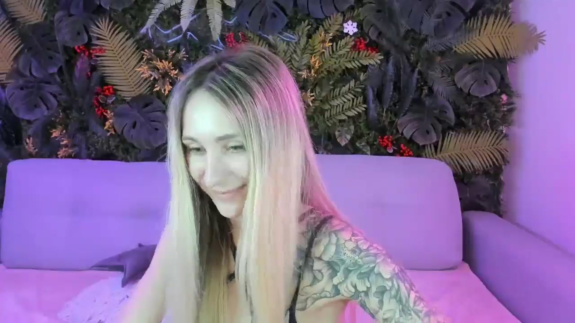 Gallery image thumbnail from Horny_Blond's myfreecams stream on, 09/01/2025, 09:07 image 9 of 20