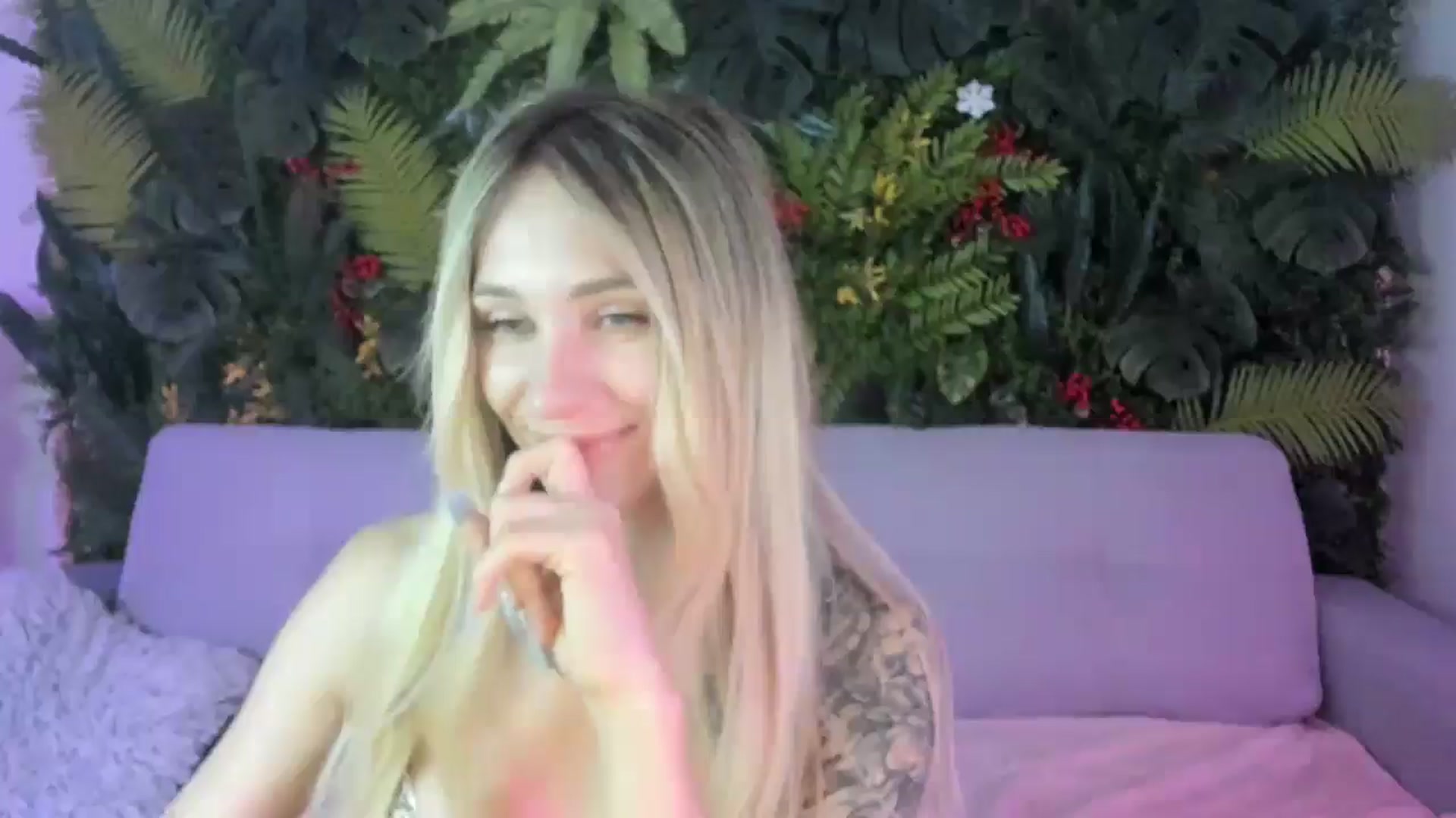 Gallery image thumbnail from Horny_Blond's myfreecams stream on, 09/07/2025, 09:09 image 5 of 20