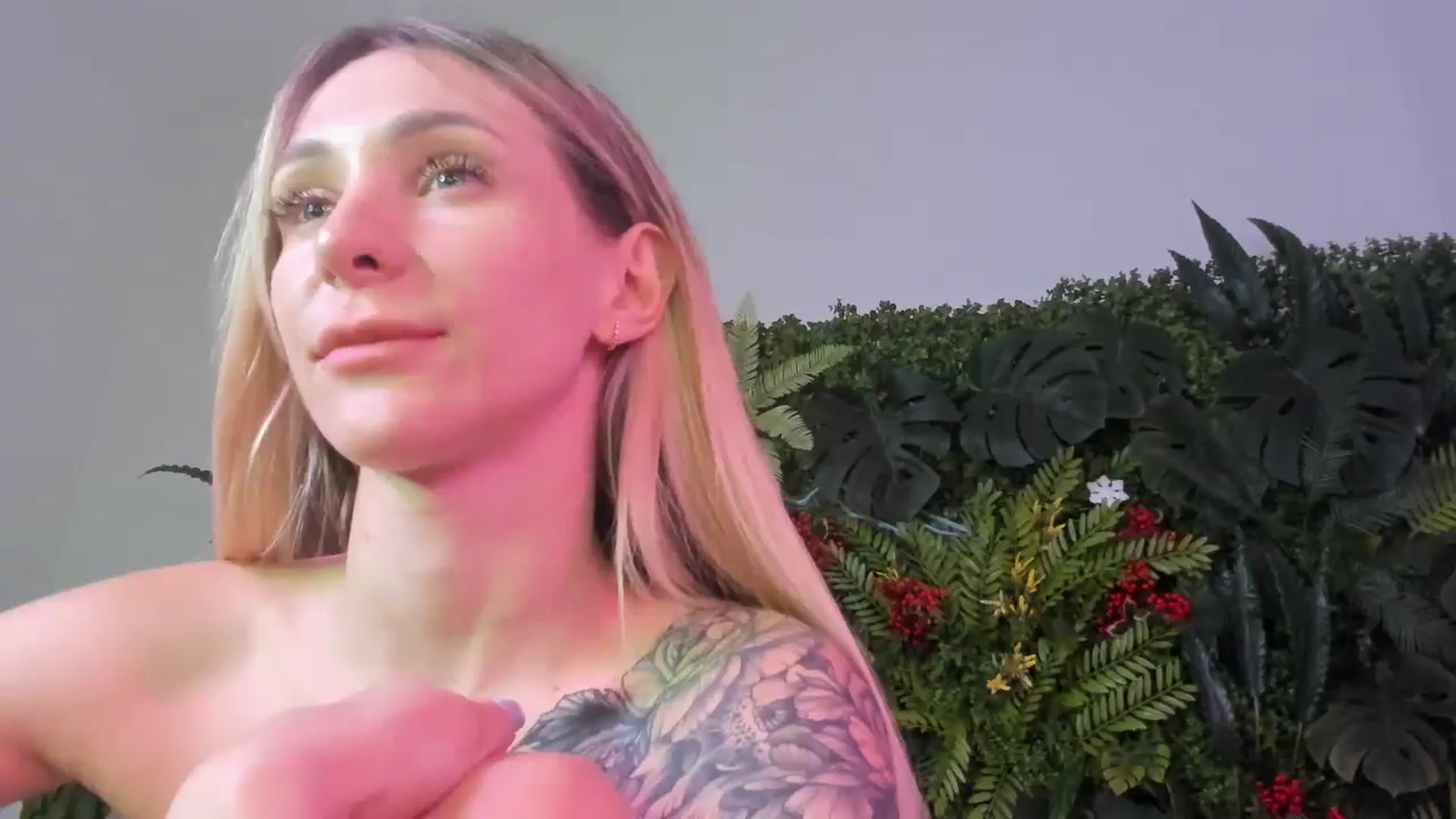 Gallery image thumbnail from Horny_Blond's myfreecams stream on, 09/08/2025, 10:14 image 14 of 20