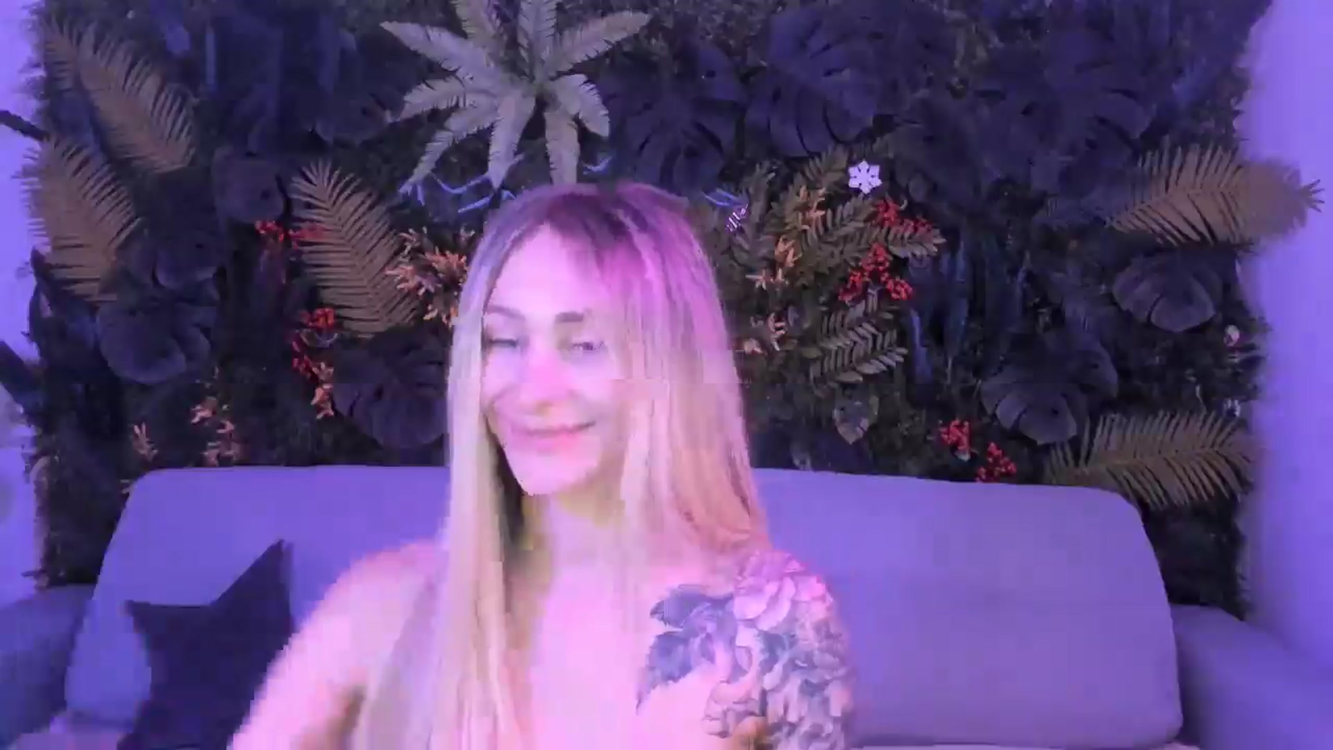 Gallery image thumbnail from Horny_Blond's myfreecams stream on, 09/15/2025, 10:02 image 16 of 20