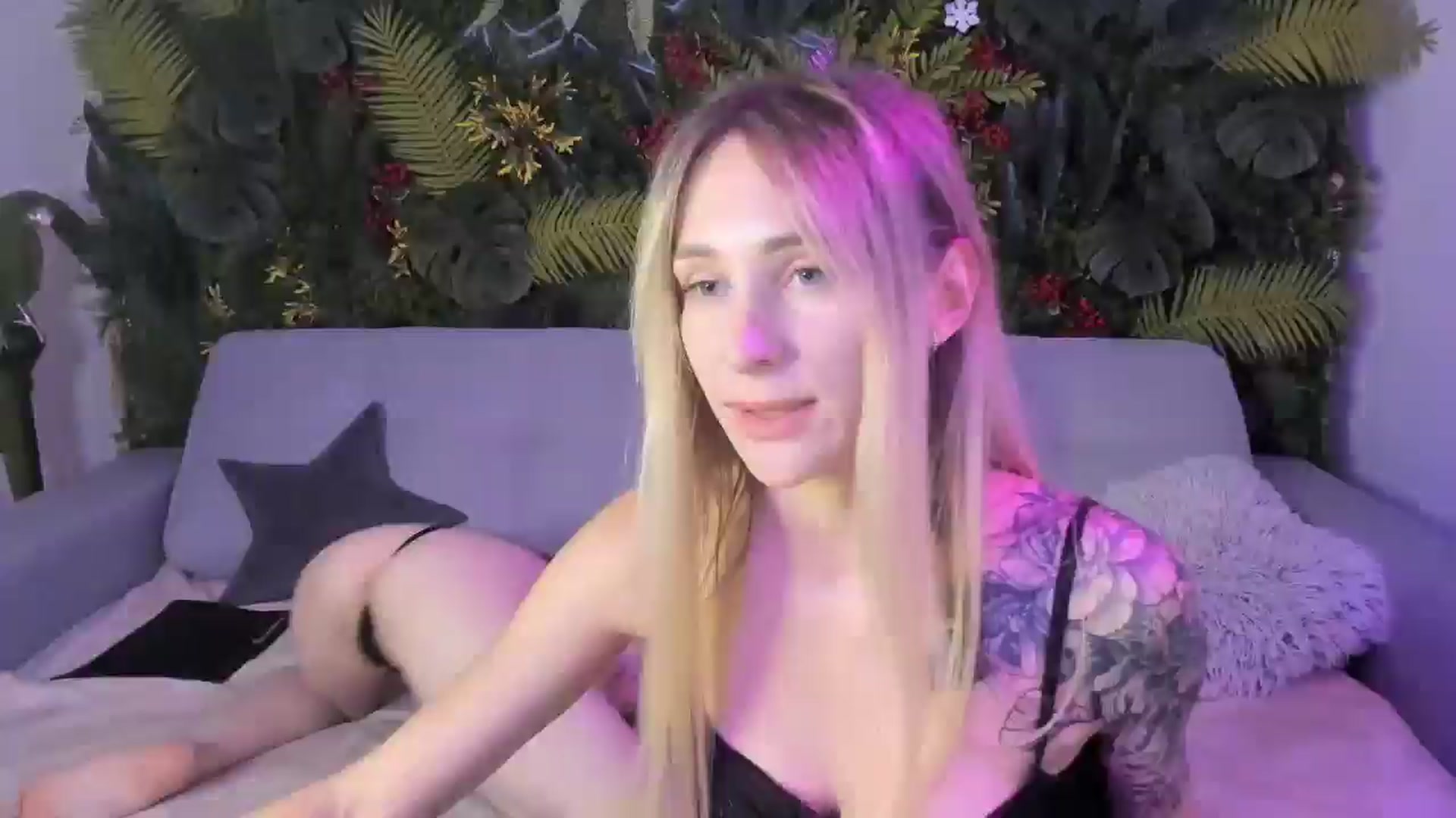 Gallery image thumbnail from Horny_Blond's myfreecams stream on, 09/15/2025, 11:33 image 20 of 20