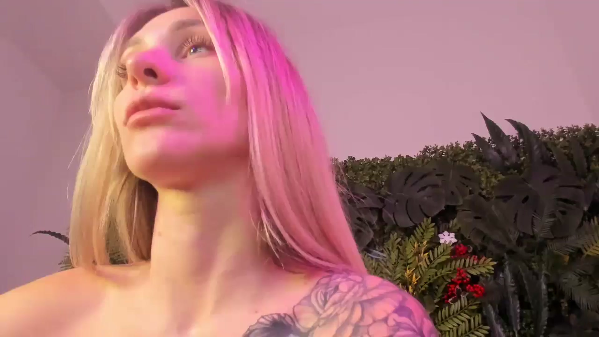 Gallery image thumbnail from Horny_Blond's myfreecams stream on, 09/15/2025, 13:56 image 1 of 20