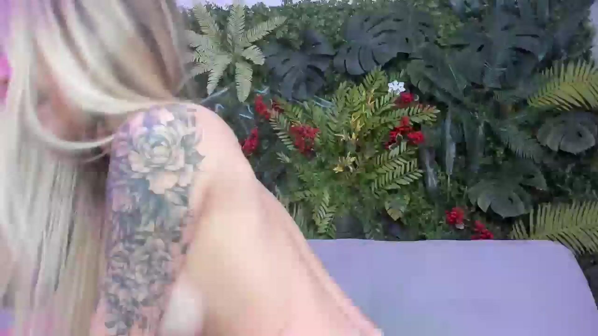Gallery image thumbnail from Horny_Blond's myfreecams stream on, 09/16/2025, 13:03 image 10 of 20