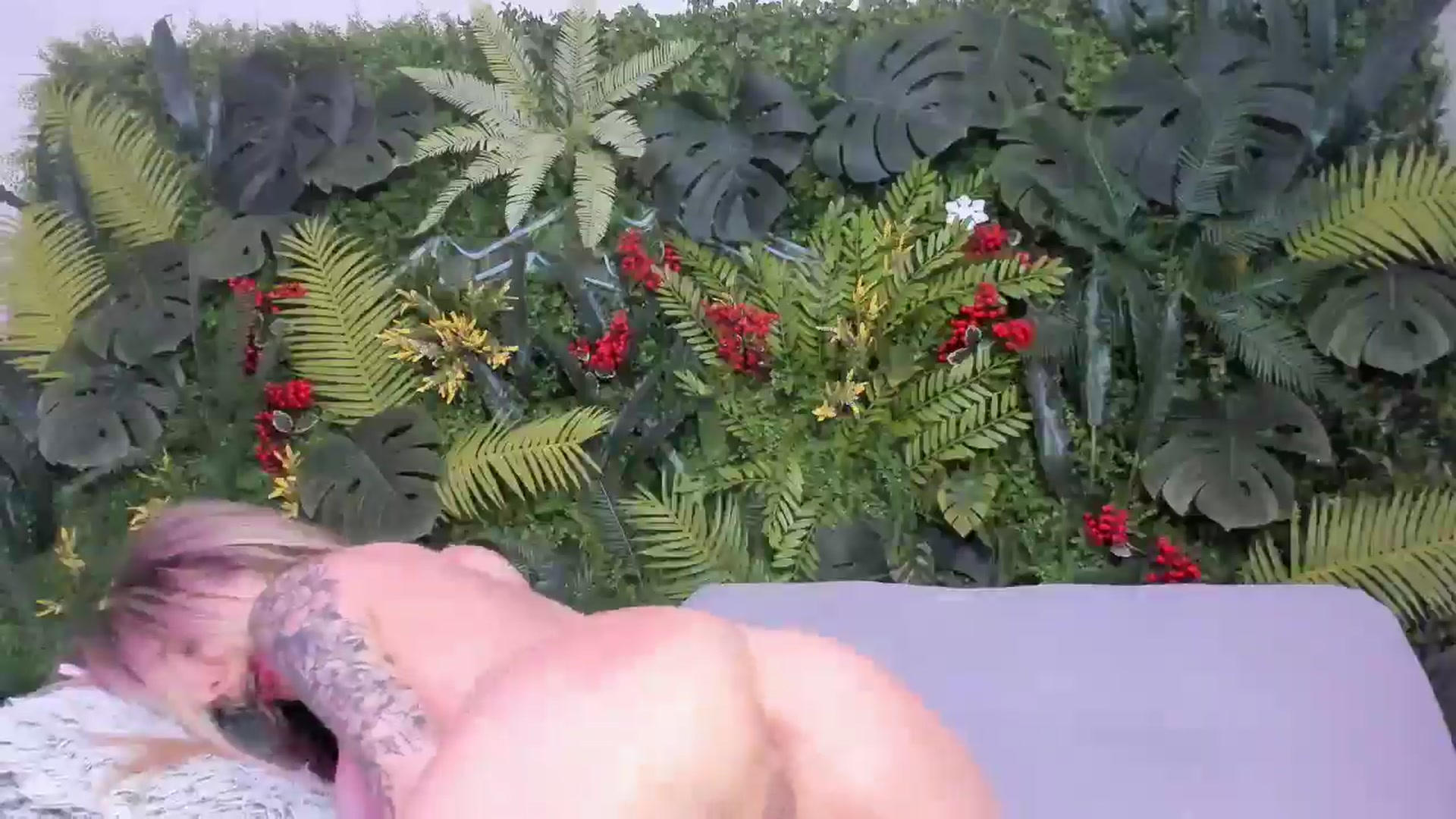 Gallery image thumbnail from Horny_Blond's myfreecams stream on, 09/16/2025, 13:03 image 9 of 20