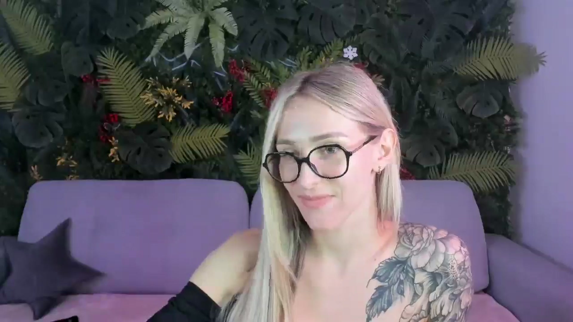 Gallery image thumbnail from Horny_Blond's myfreecams stream on, 09/22/2025, 09:26 image 4 of 20