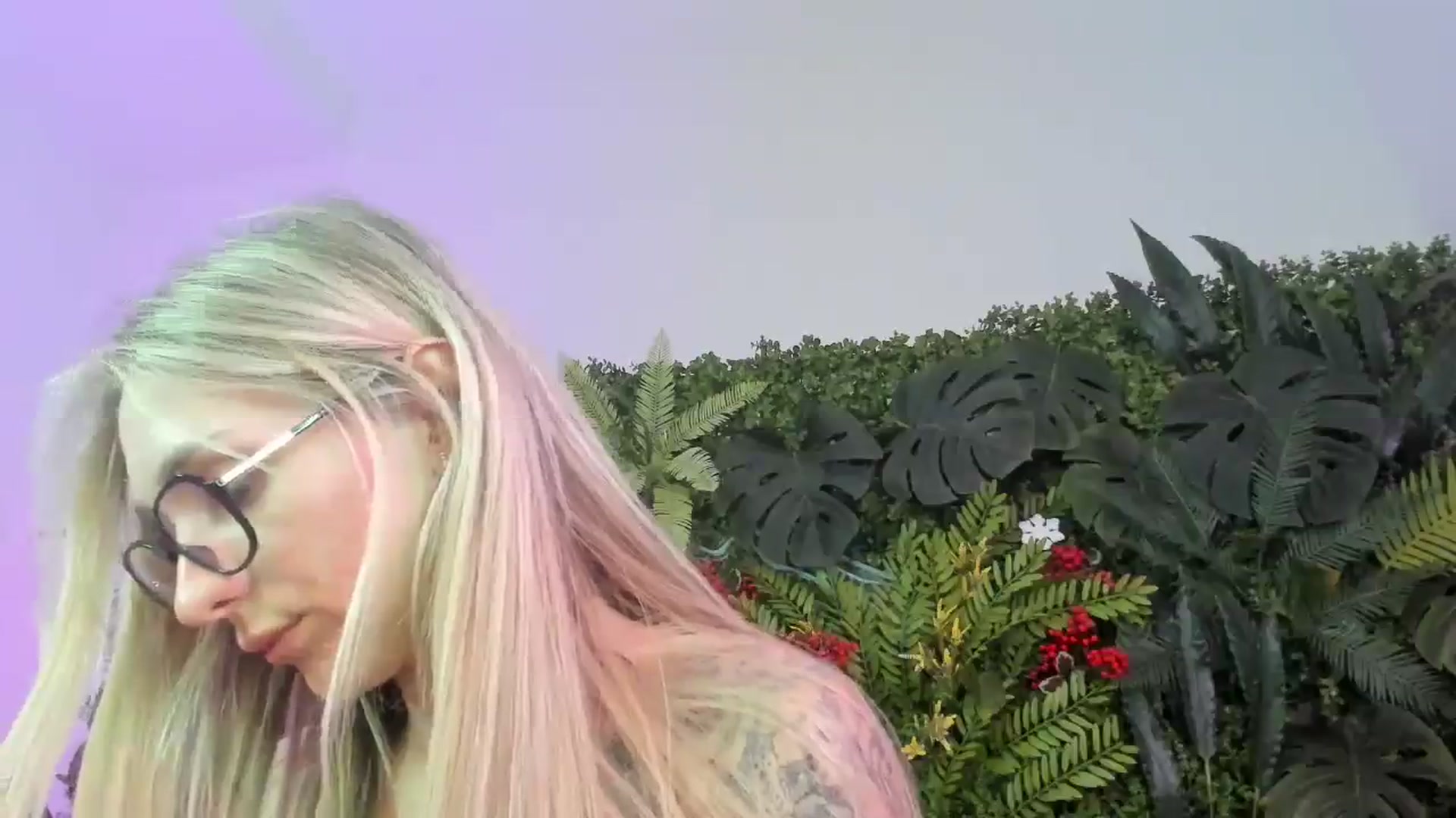 Gallery image thumbnail from Horny_Blond's myfreecams stream on, 09/23/2025, 11:12 image 4 of 20
