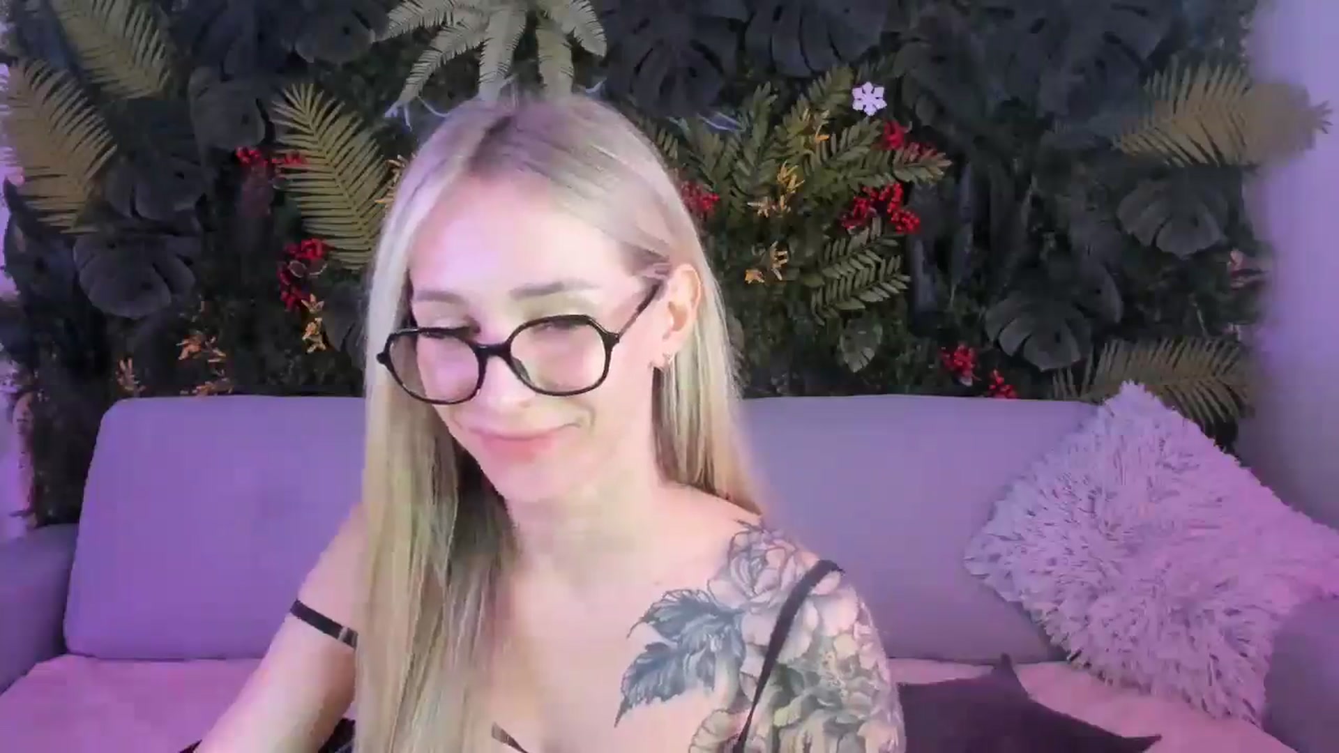Gallery image thumbnail from Horny_Blond's myfreecams stream on, 09/26/2025, 09:36 image 17 of 20