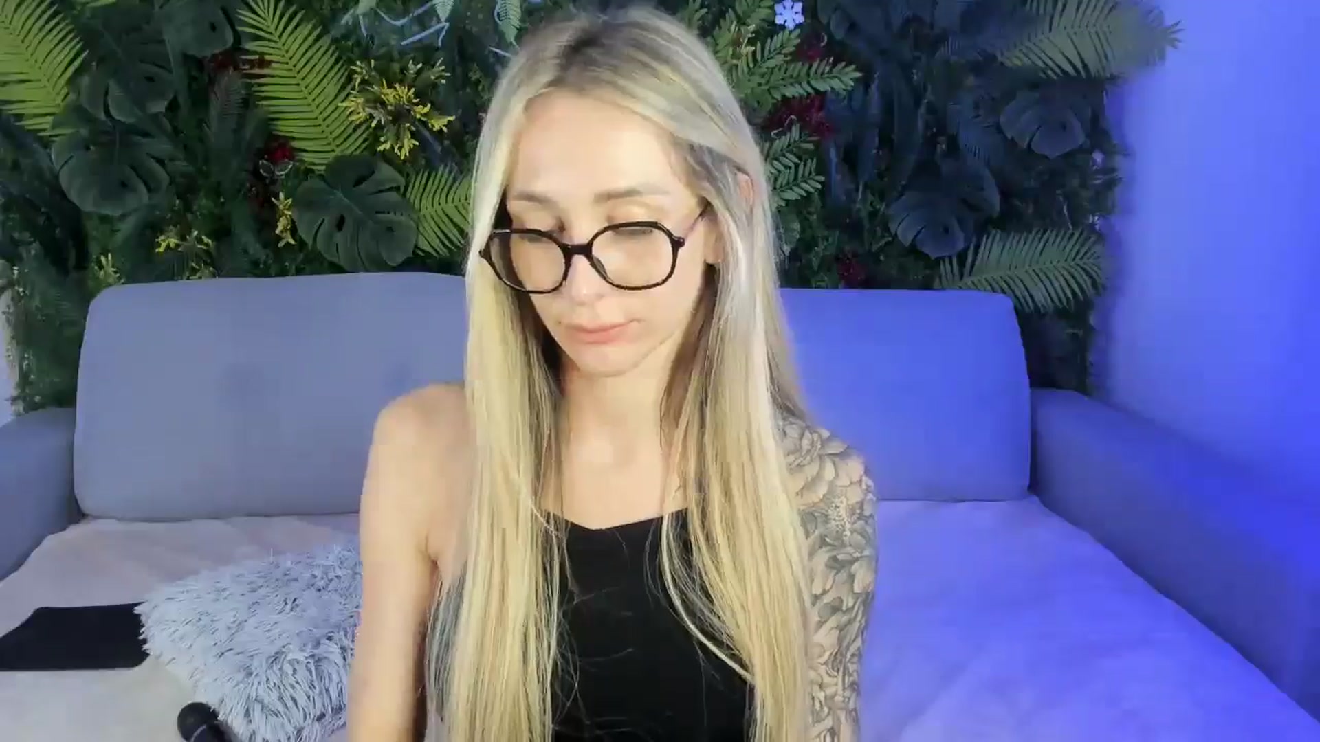 Gallery image thumbnail from Horny_Blond's myfreecams stream on, 10/06/2025, 10:34 image 3 of 20