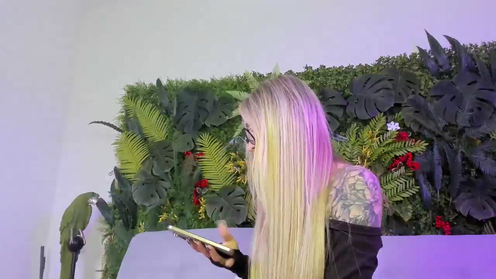 Gallery image thumbnail from Horny_Blond's myfreecams stream on, 10/07/2025, 09:00 image 20 of 20
