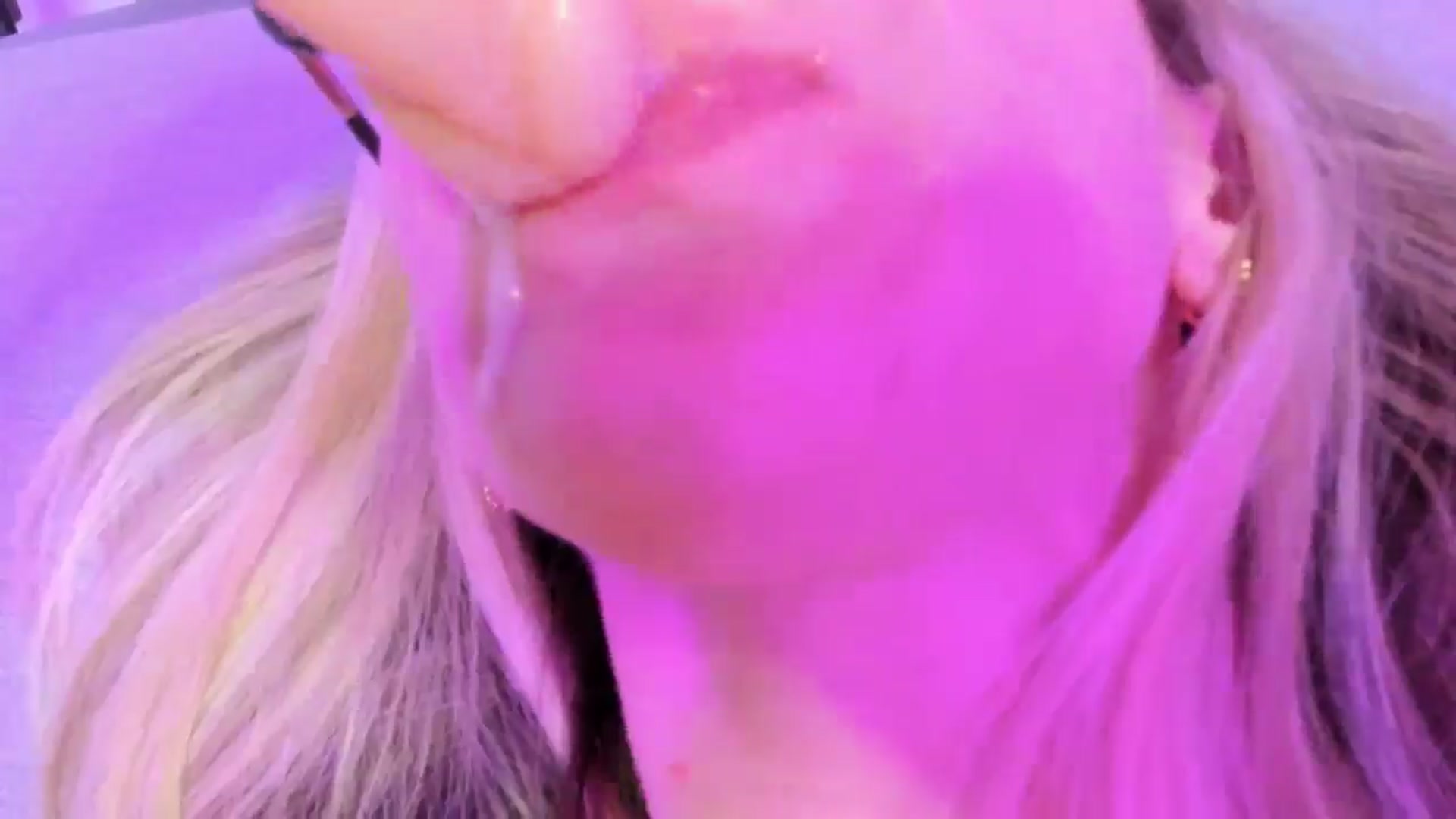 Gallery image thumbnail from Horny_Blond's myfreecams stream on, 10/10/2025, 09:39 image 17 of 20