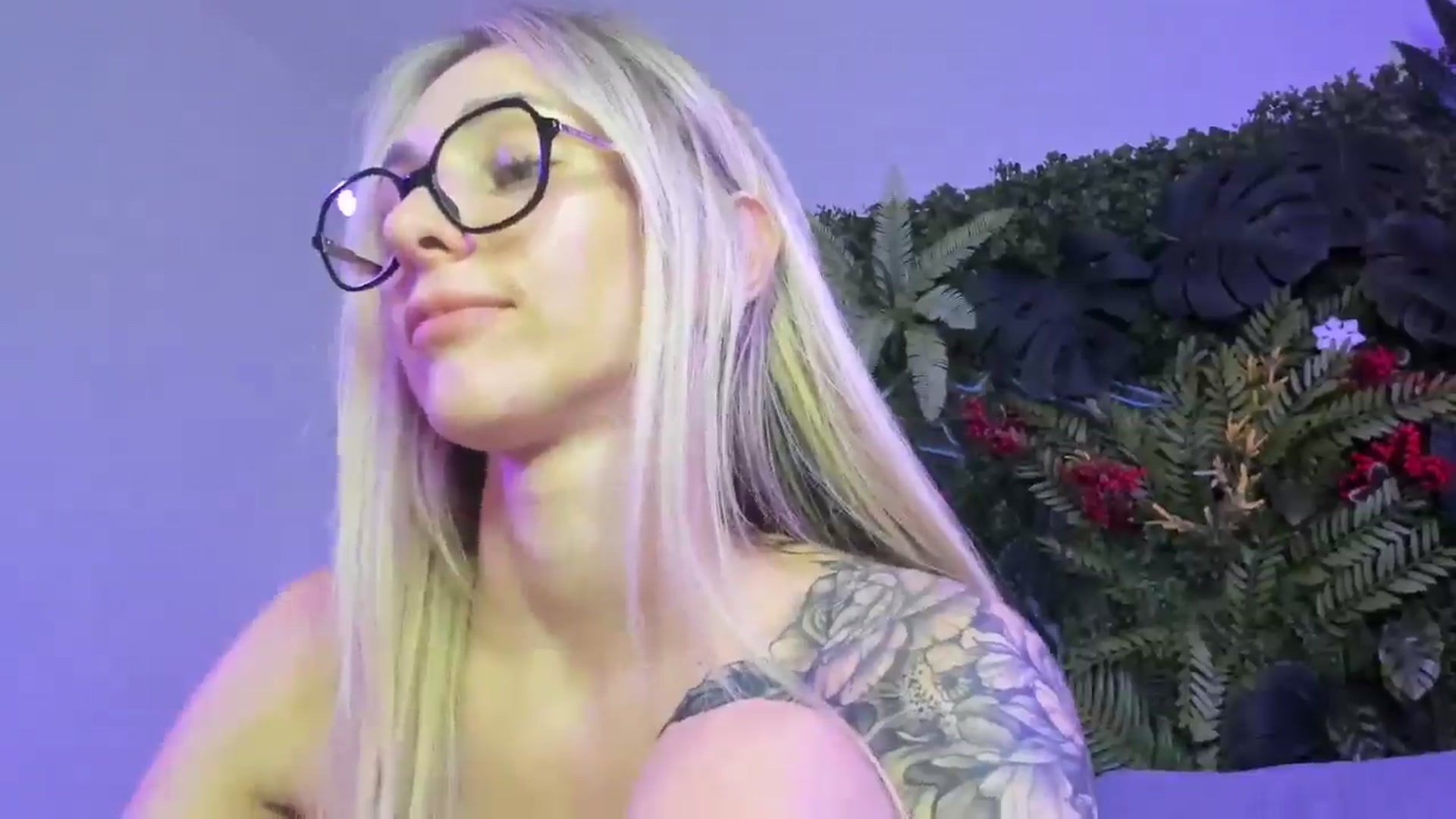 Gallery image thumbnail from Horny_Blond's myfreecams stream on, 10/10/2025, 13:26 image 15 of 20