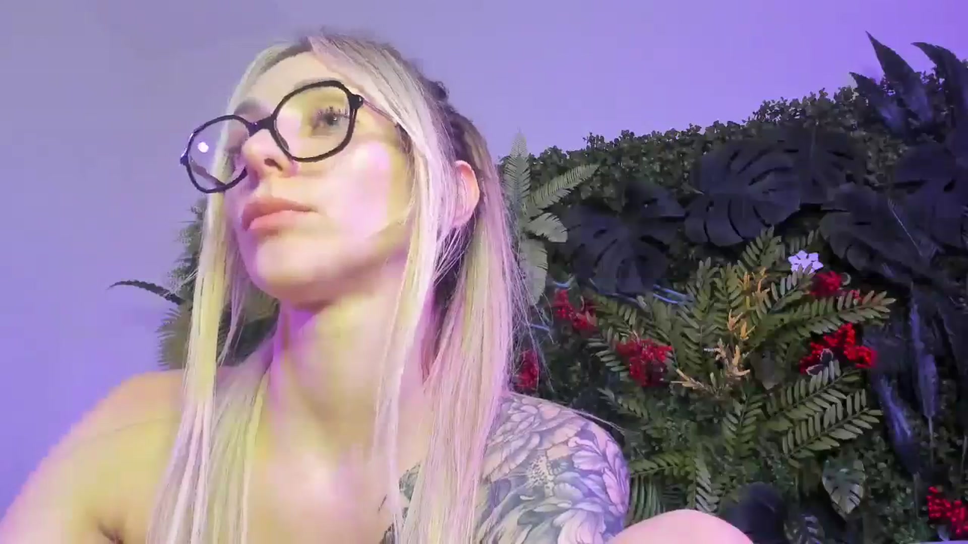 Gallery image thumbnail from Horny_Blond's myfreecams stream on, 10/13/2025, 12:19 image 14 of 20