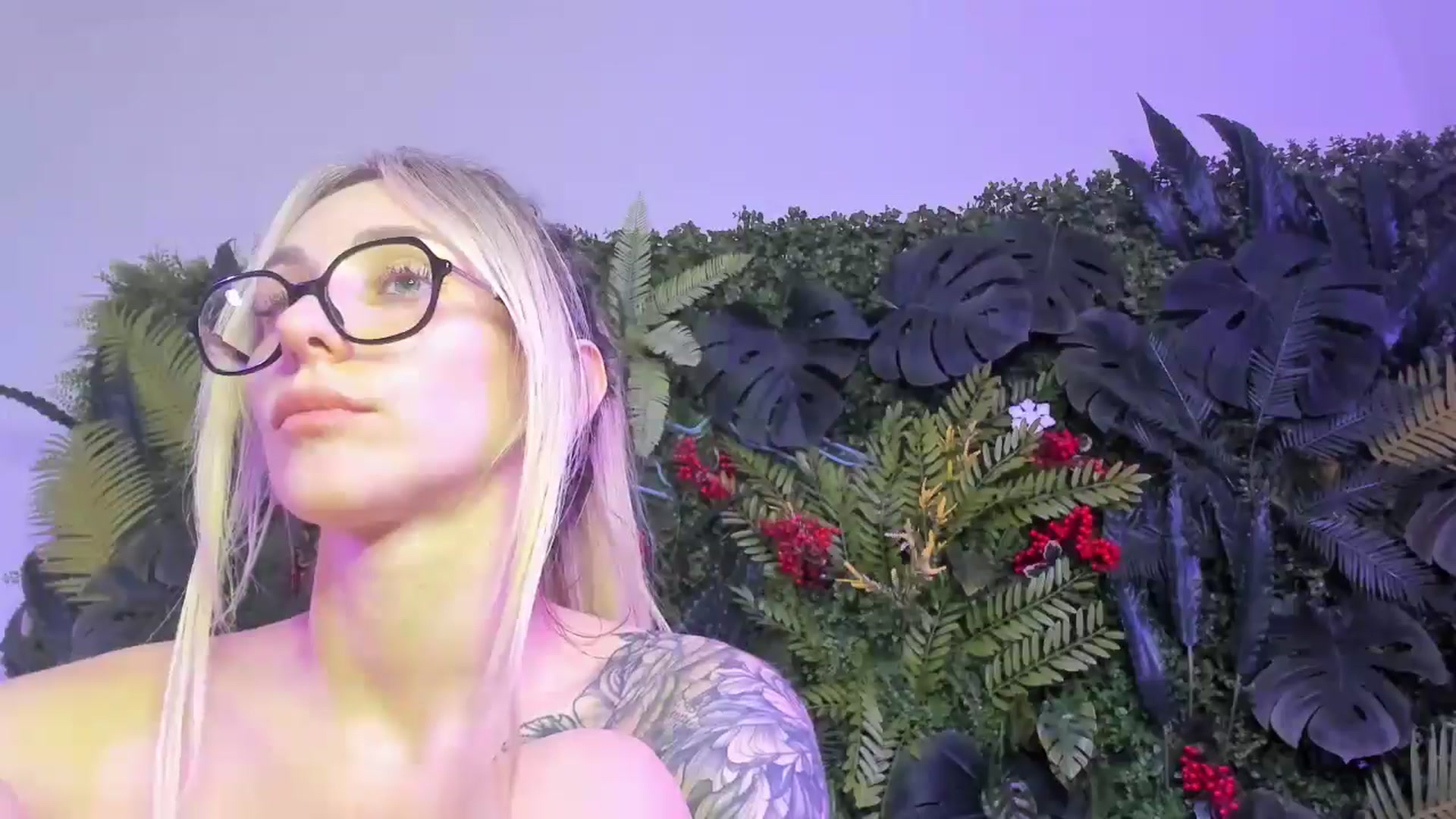 Gallery image thumbnail from Horny_Blond's myfreecams stream on, 10/13/2025, 12:19 image 12 of 20