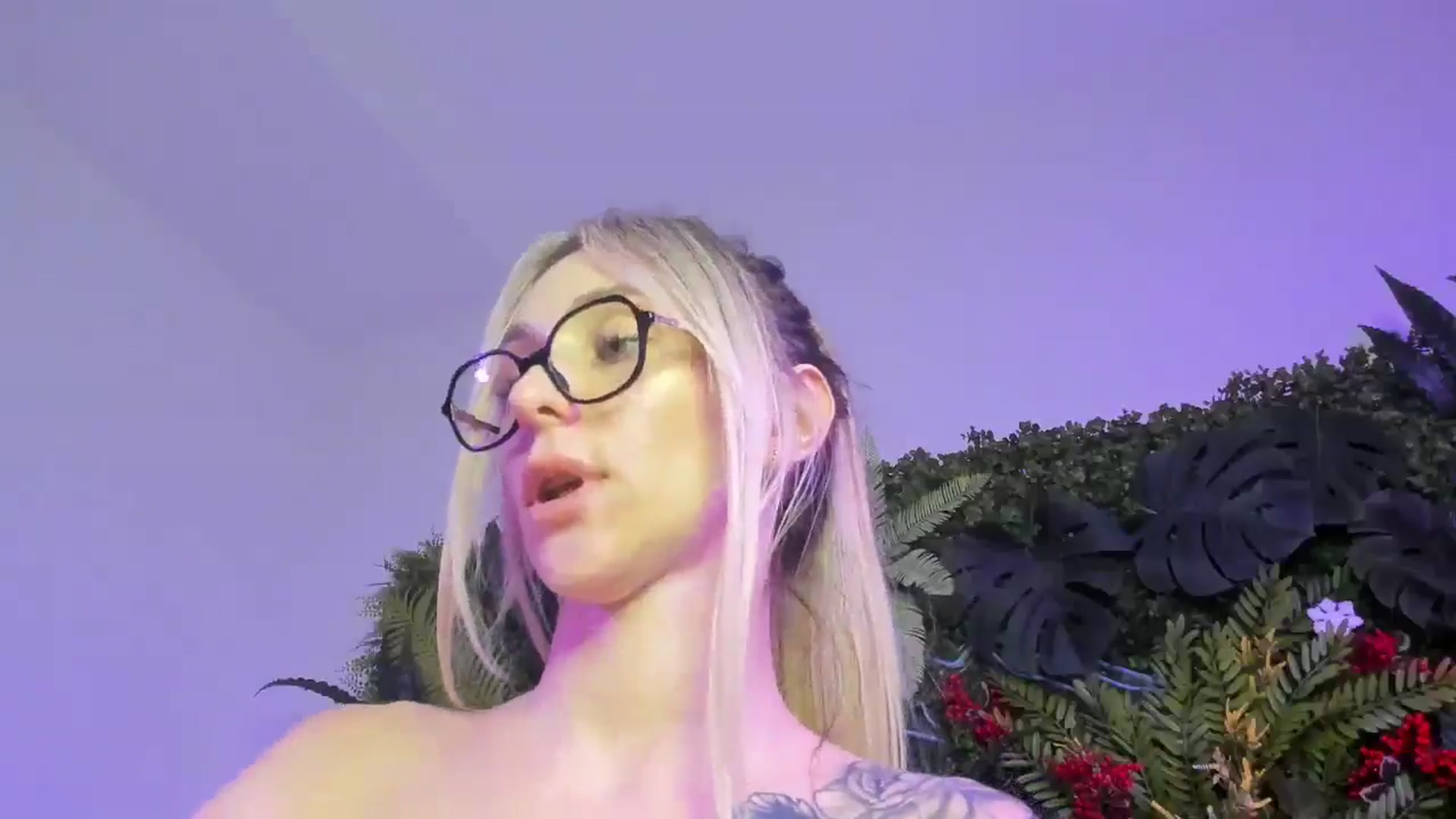 Gallery image thumbnail from Horny_Blond's myfreecams stream on, 10/13/2025, 12:19 image 18 of 20